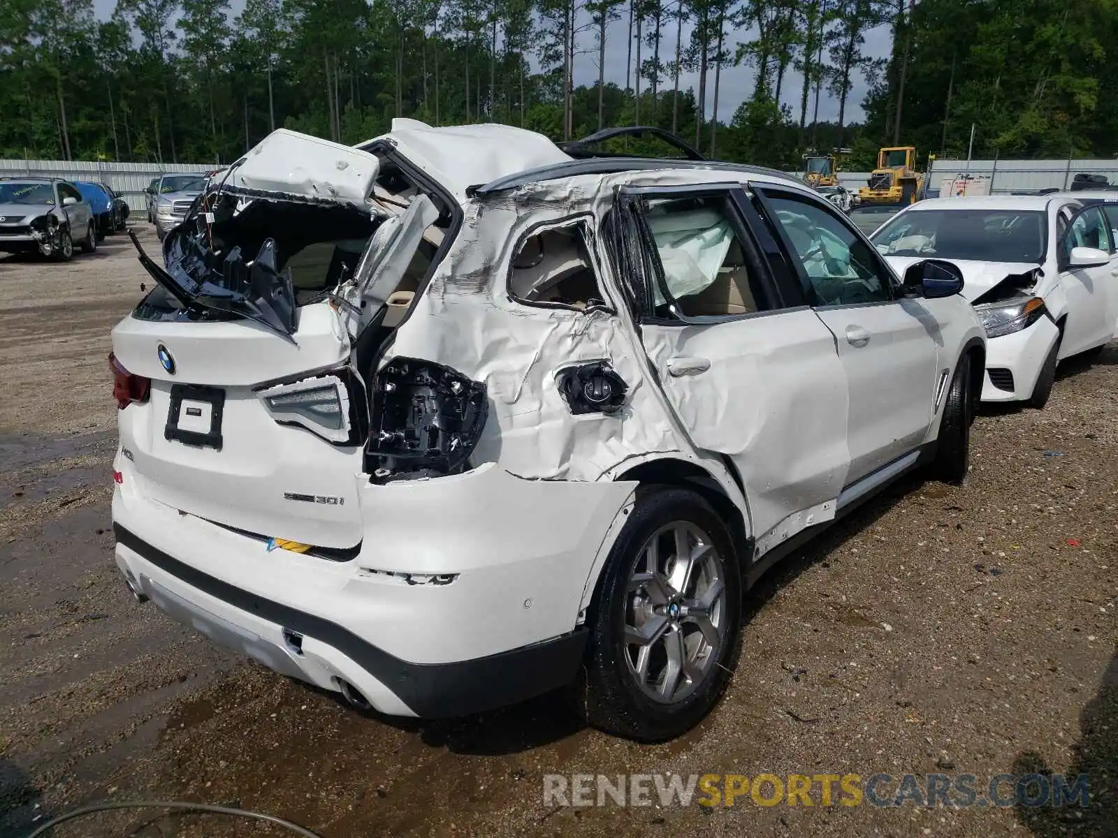 4 Photograph of a damaged car 5UXTY3C04M9E67363 BMW X3 2021