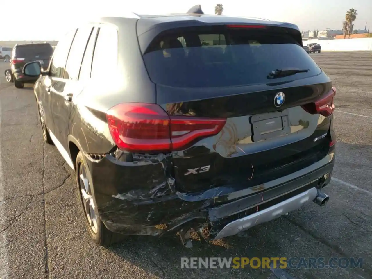 3 Photograph of a damaged car 5UXTY3C04M9F57743 BMW X3 2021