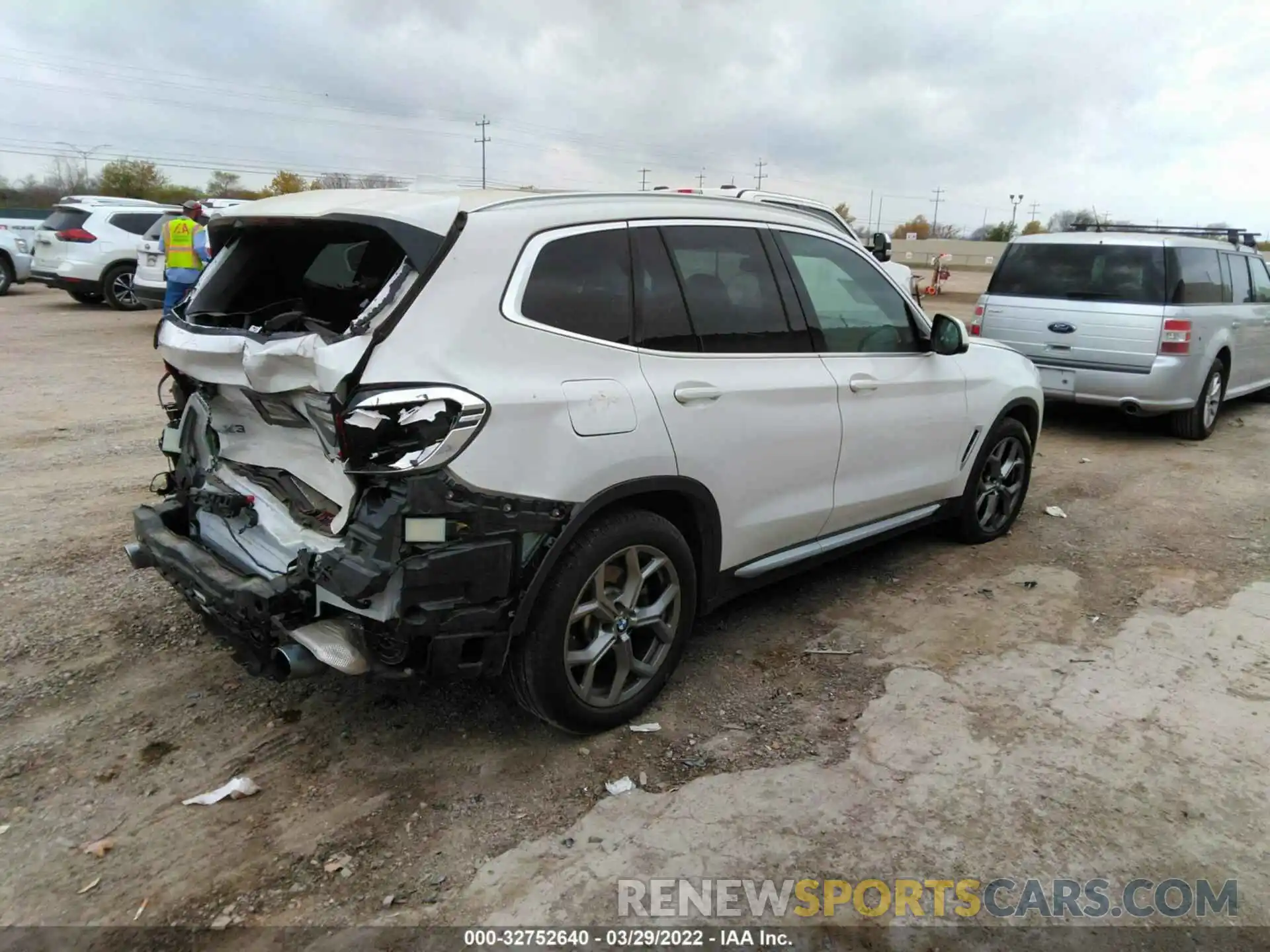 4 Photograph of a damaged car 5UXTY3C04M9F71612 BMW X3 2021