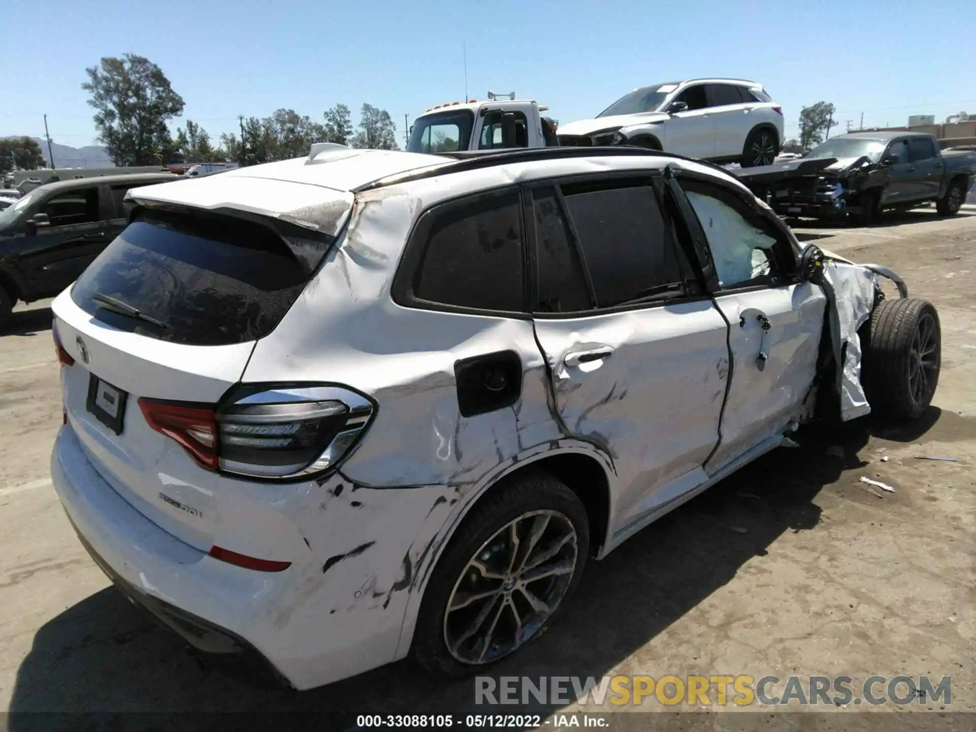 4 Photograph of a damaged car 5UXTY3C04M9G11672 BMW X3 2021