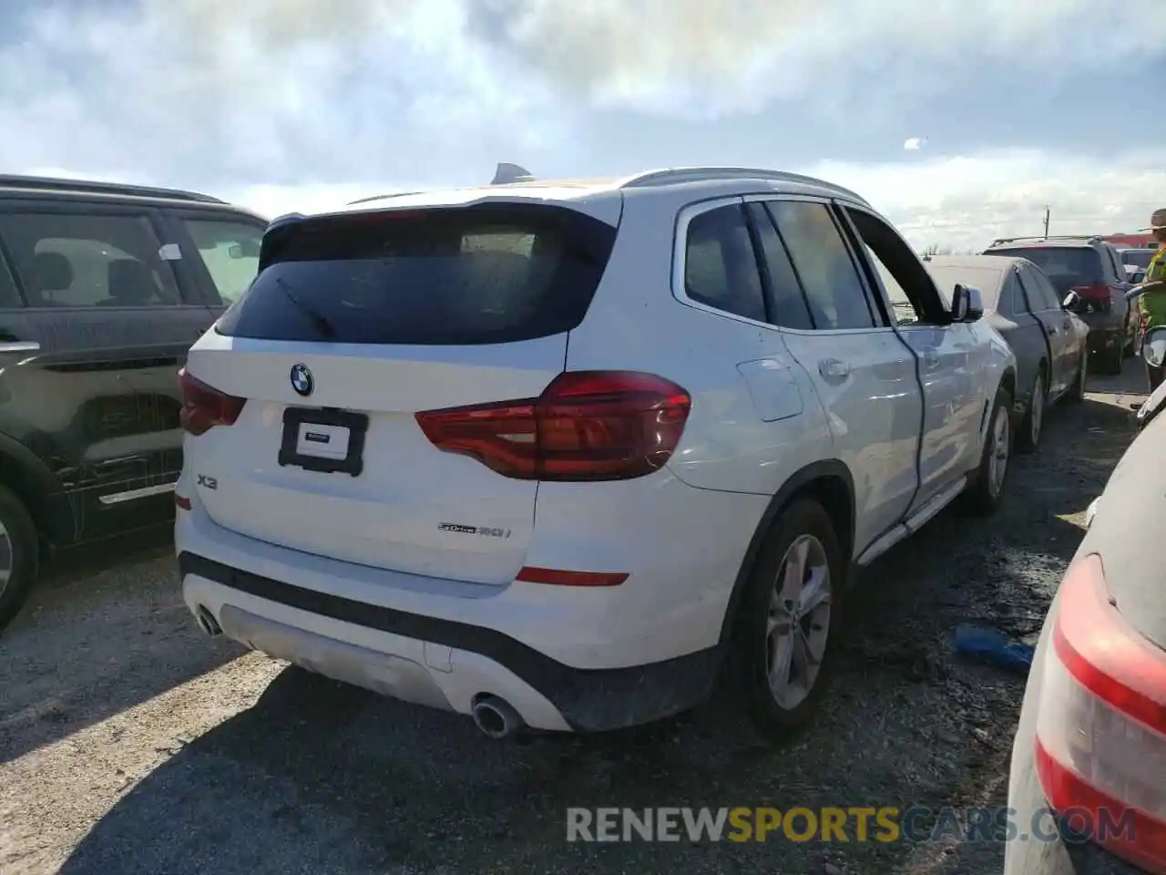 4 Photograph of a damaged car 5UXTY3C04M9H02781 BMW X3 2021