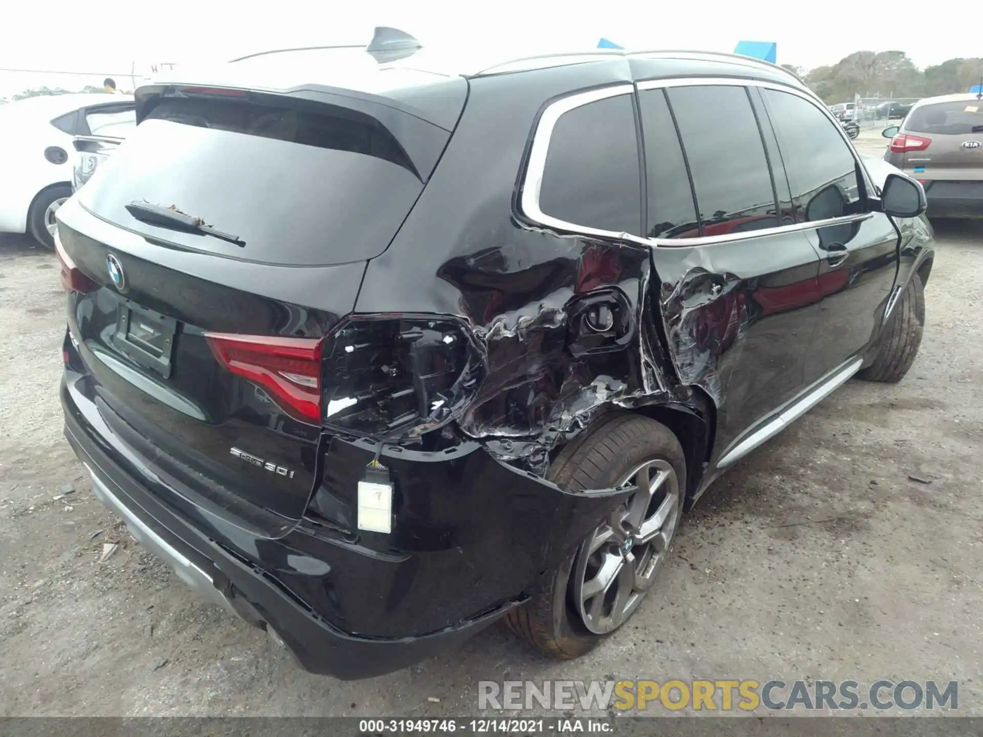 12 Photograph of a damaged car 5UXTY3C04M9H64357 BMW X3 2021