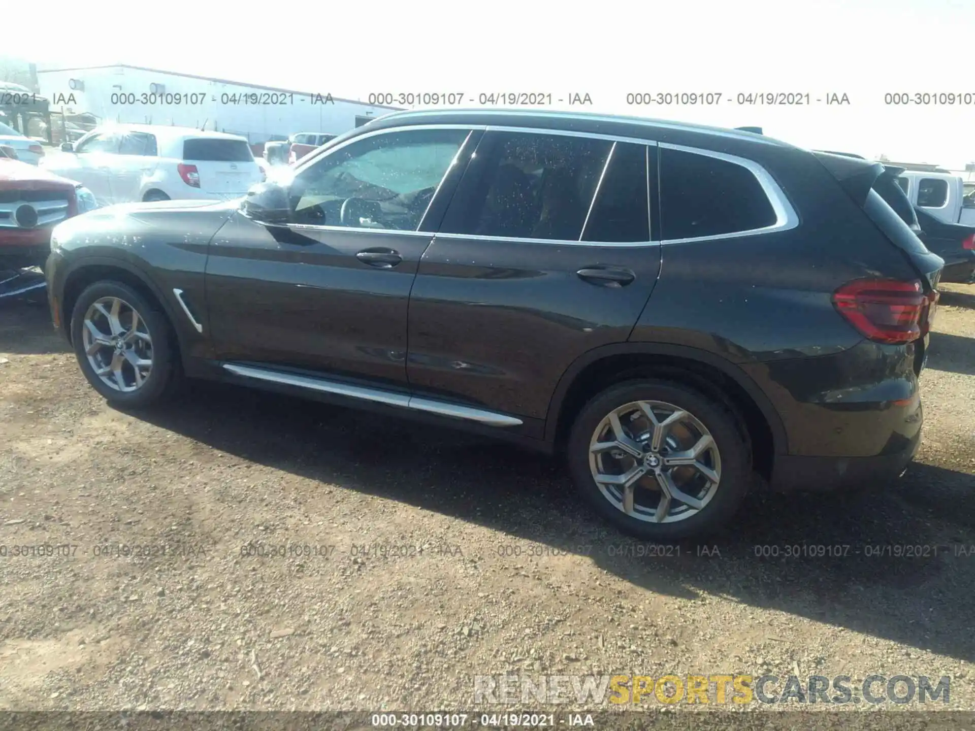 3 Photograph of a damaged car 5UXTY3C05M9F71750 BMW X3 2021