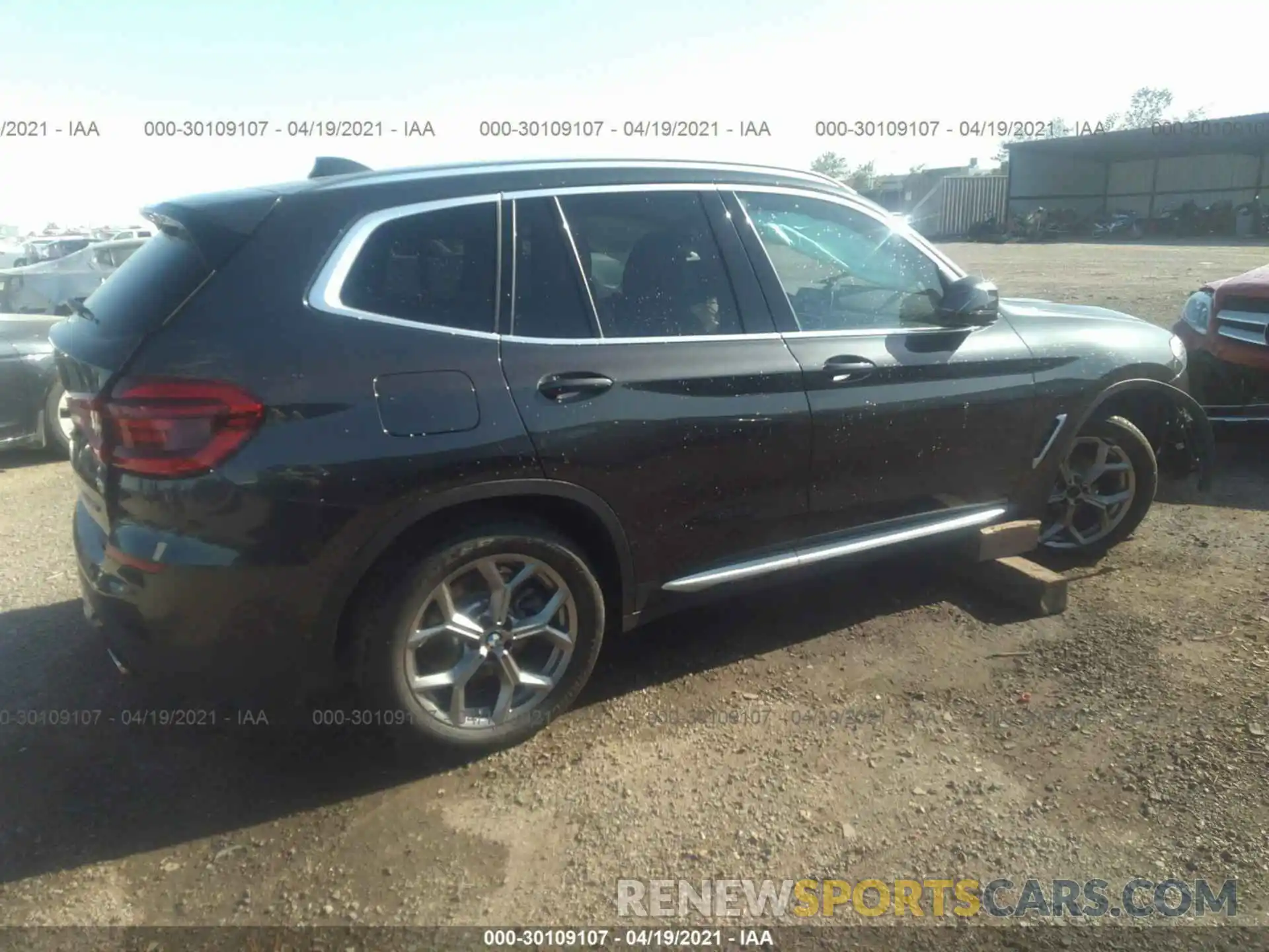 4 Photograph of a damaged car 5UXTY3C05M9F71750 BMW X3 2021