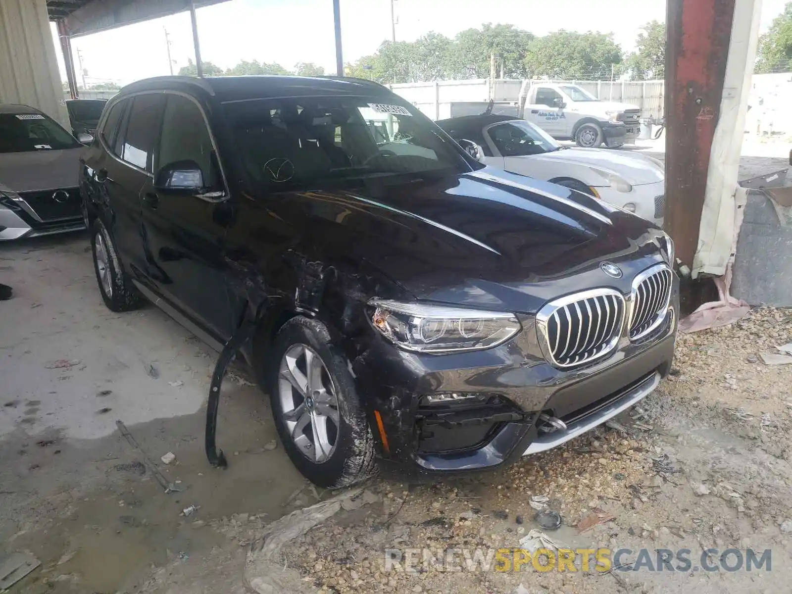 1 Photograph of a damaged car 5UXTY3C05M9H10114 BMW X3 2021