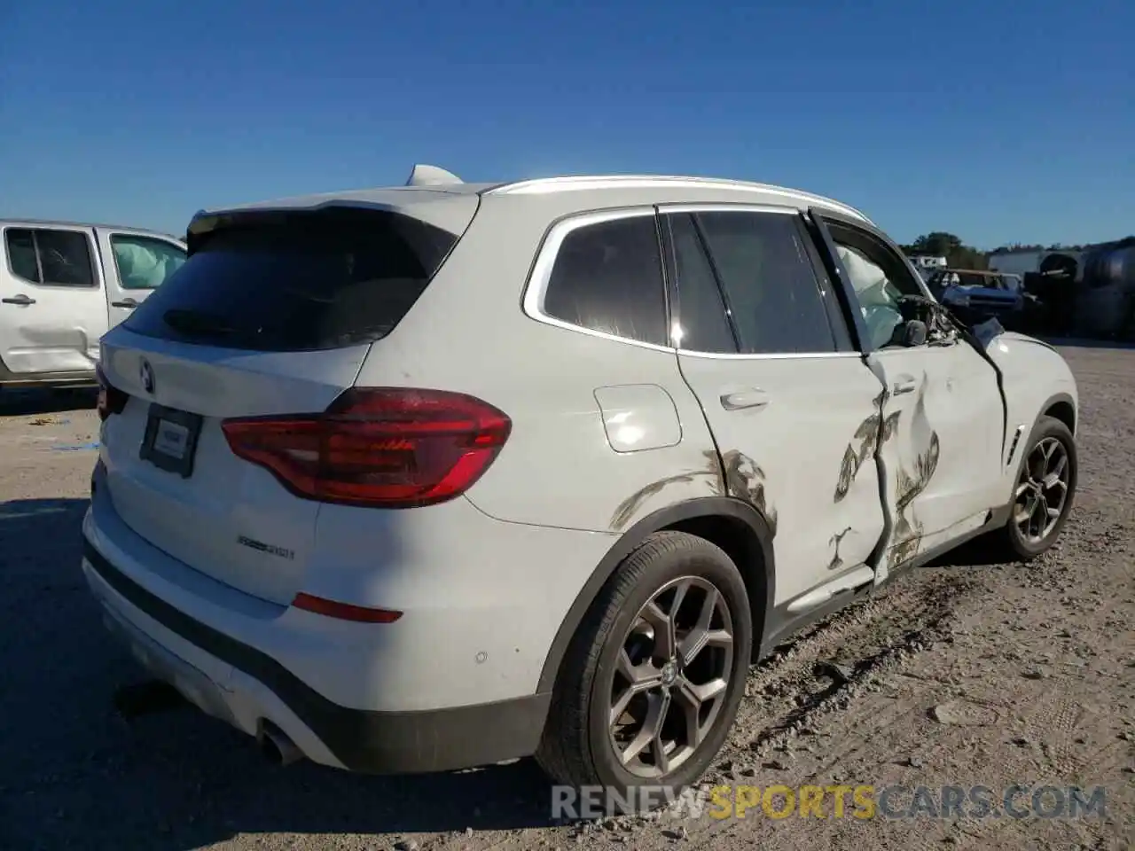 4 Photograph of a damaged car 5UXTY3C06M9E07083 BMW X3 2021