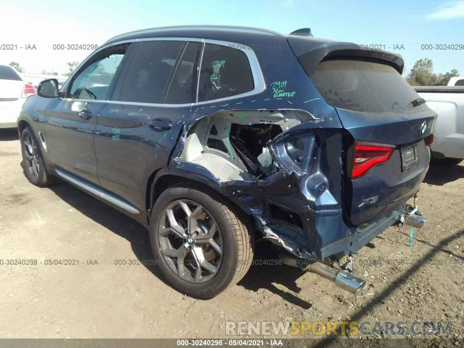3 Photograph of a damaged car 5UXTY3C06M9F18409 BMW X3 2021