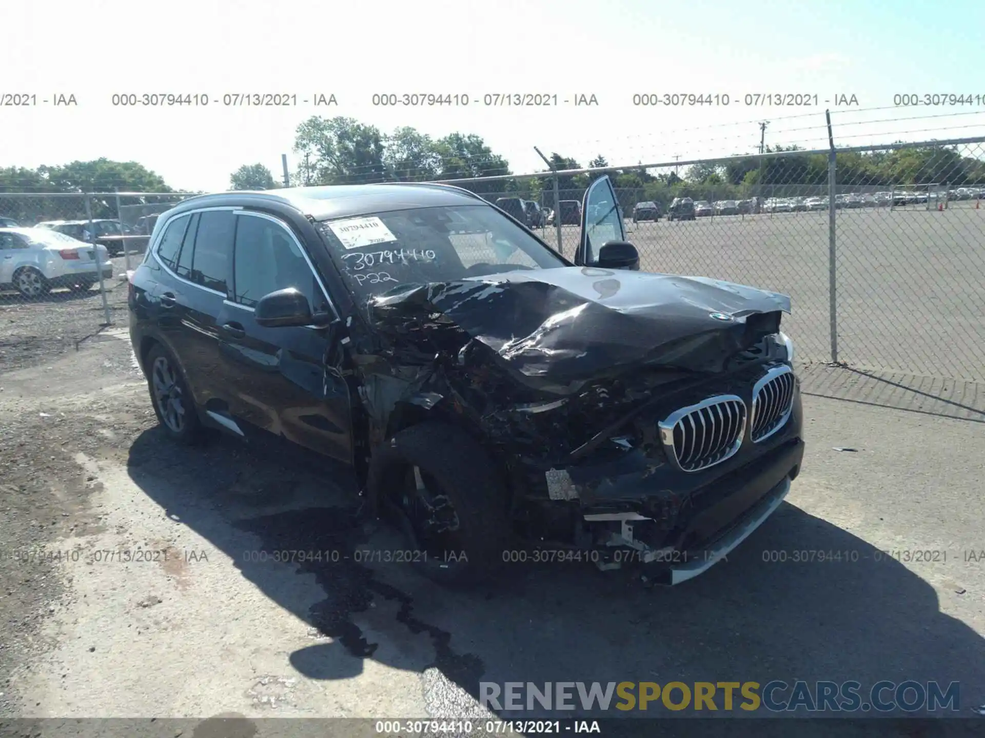 1 Photograph of a damaged car 5UXTY3C06M9F20340 BMW X3 2021