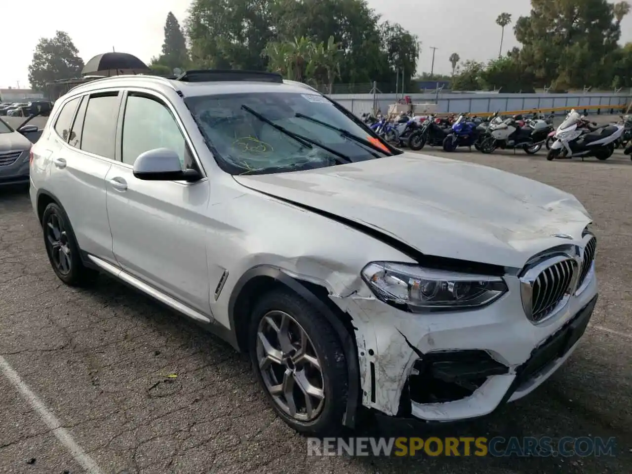 1 Photograph of a damaged car 5UXTY3C06M9F20922 BMW X3 2021