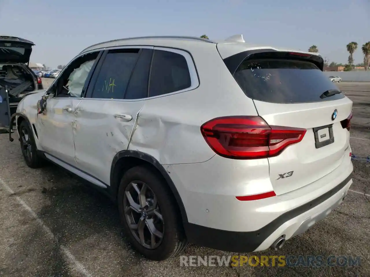 3 Photograph of a damaged car 5UXTY3C06M9F20922 BMW X3 2021