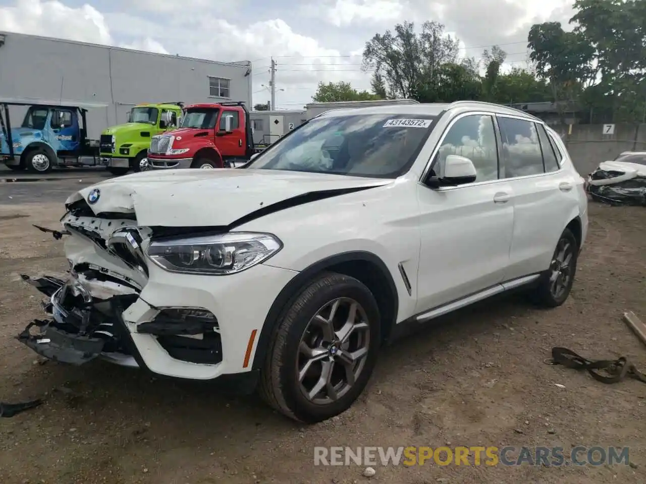 2 Photograph of a damaged car 5UXTY3C06M9F47814 BMW X3 2021