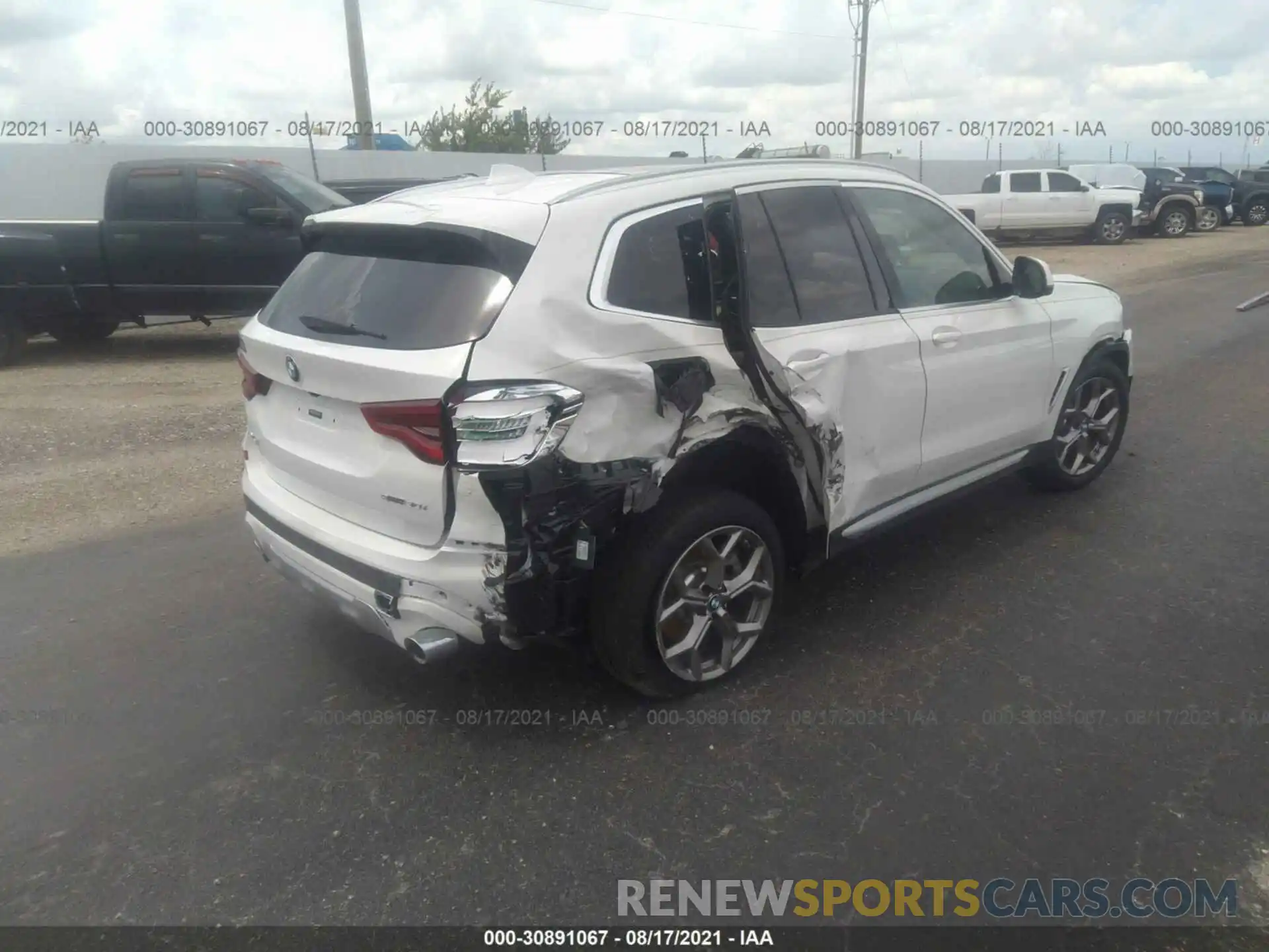 4 Photograph of a damaged car 5UXTY3C06M9H17525 BMW X3 2021