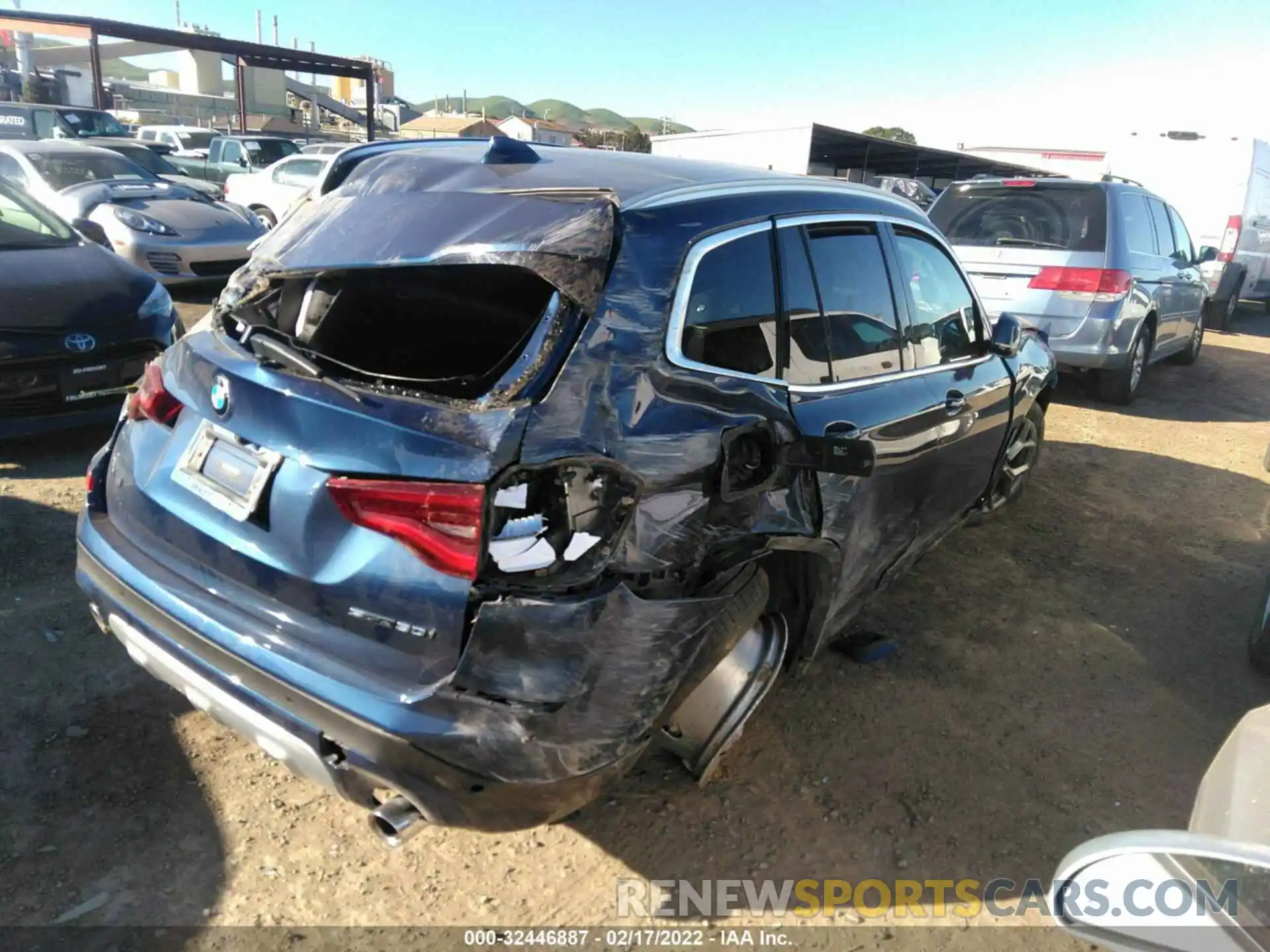 4 Photograph of a damaged car 5UXTY3C06M9H25365 BMW X3 2021