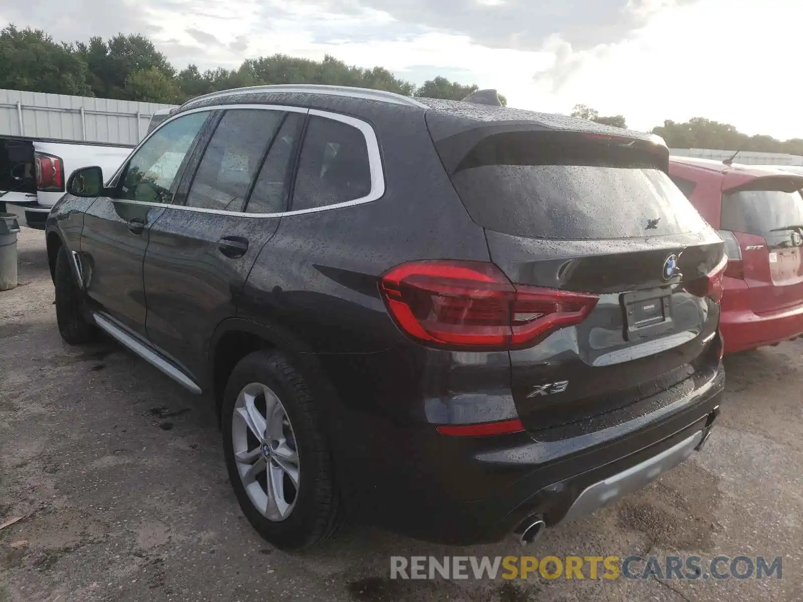 3 Photograph of a damaged car 5UXTY3C06M9H75814 BMW X3 2021