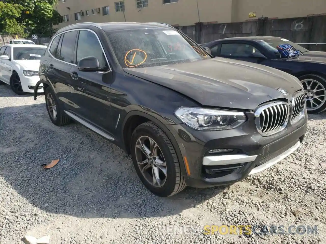 1 Photograph of a damaged car 5UXTY3C06M9H76042 BMW X3 2021