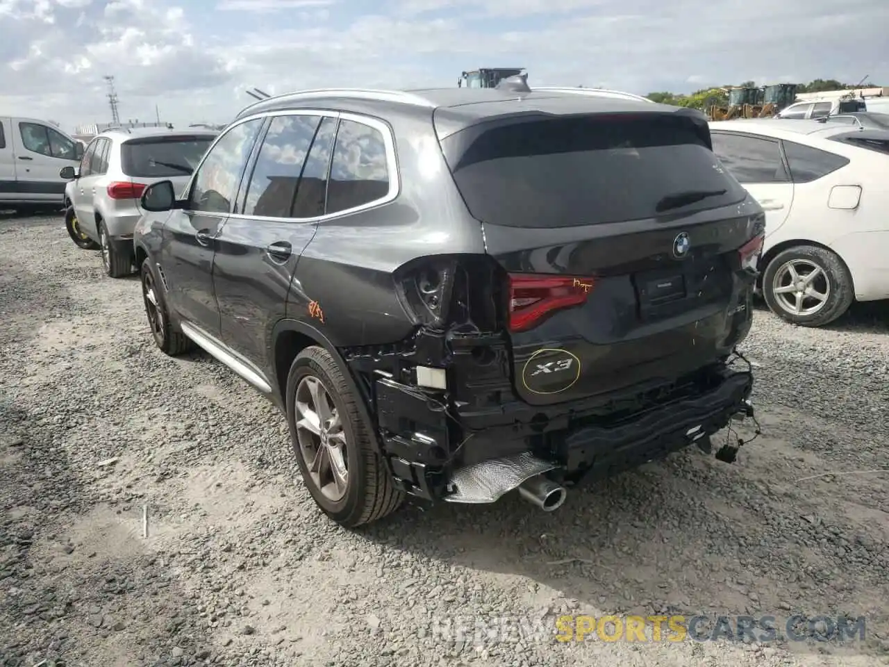 3 Фотография поврежденного автомобиля 5UXTY3C06M9H76042 BMW X3 2021