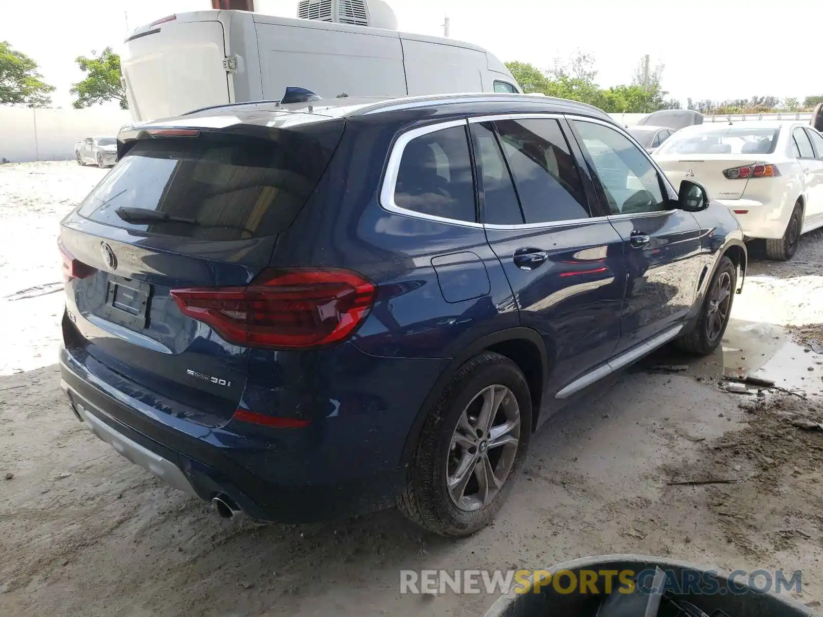 4 Фотография поврежденного автомобиля 5UXTY3C07M9F94074 BMW X3 2021