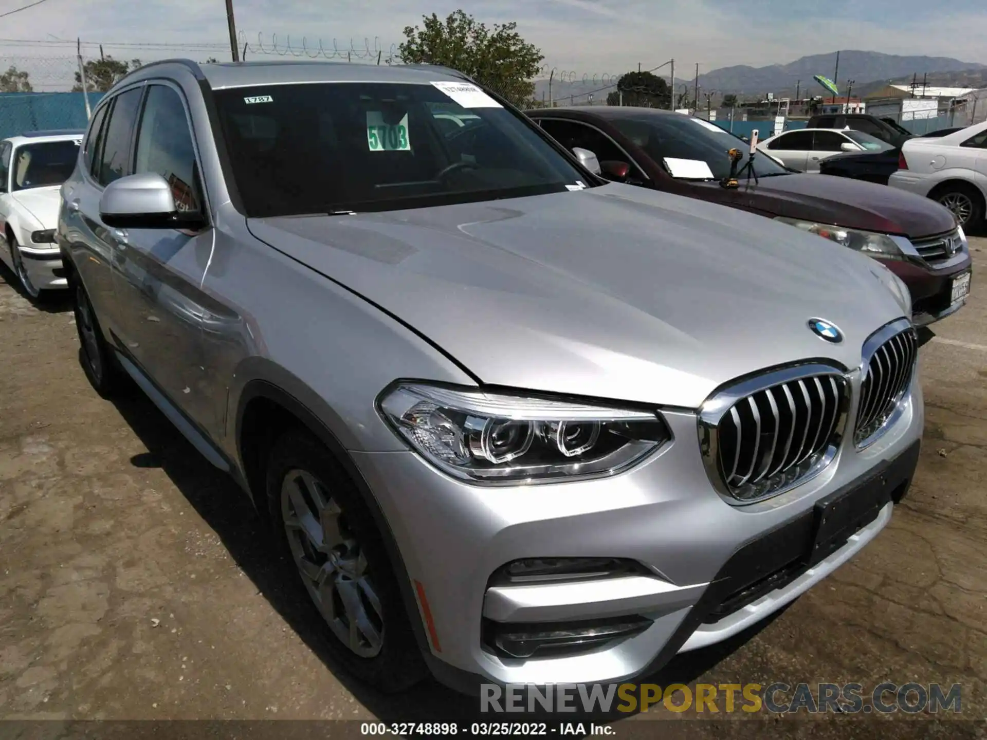 1 Photograph of a damaged car 5UXTY3C07M9G42303 BMW X3 2021