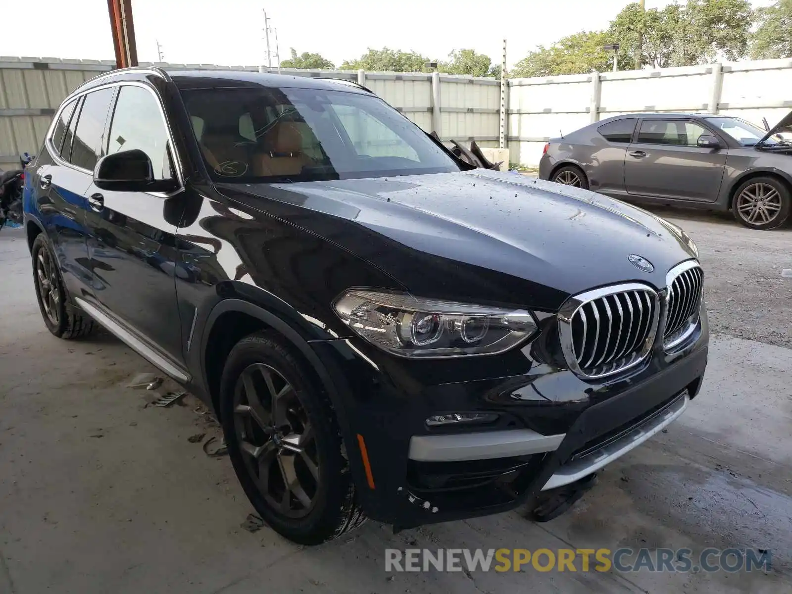 1 Photograph of a damaged car 5UXTY3C08M9G01730 BMW X3 2021