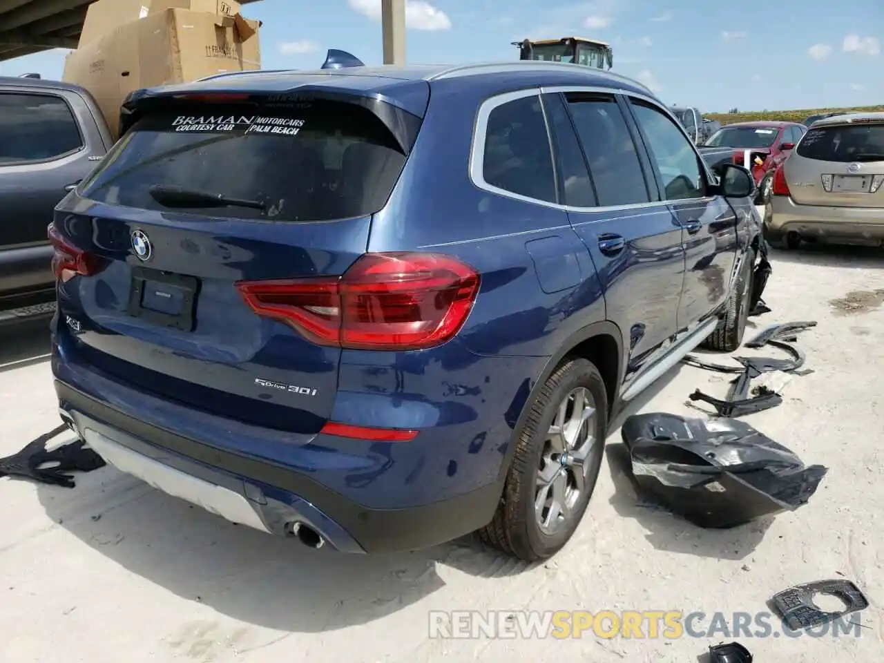 4 Фотография поврежденного автомобиля 5UXTY3C08M9G18947 BMW X3 2021