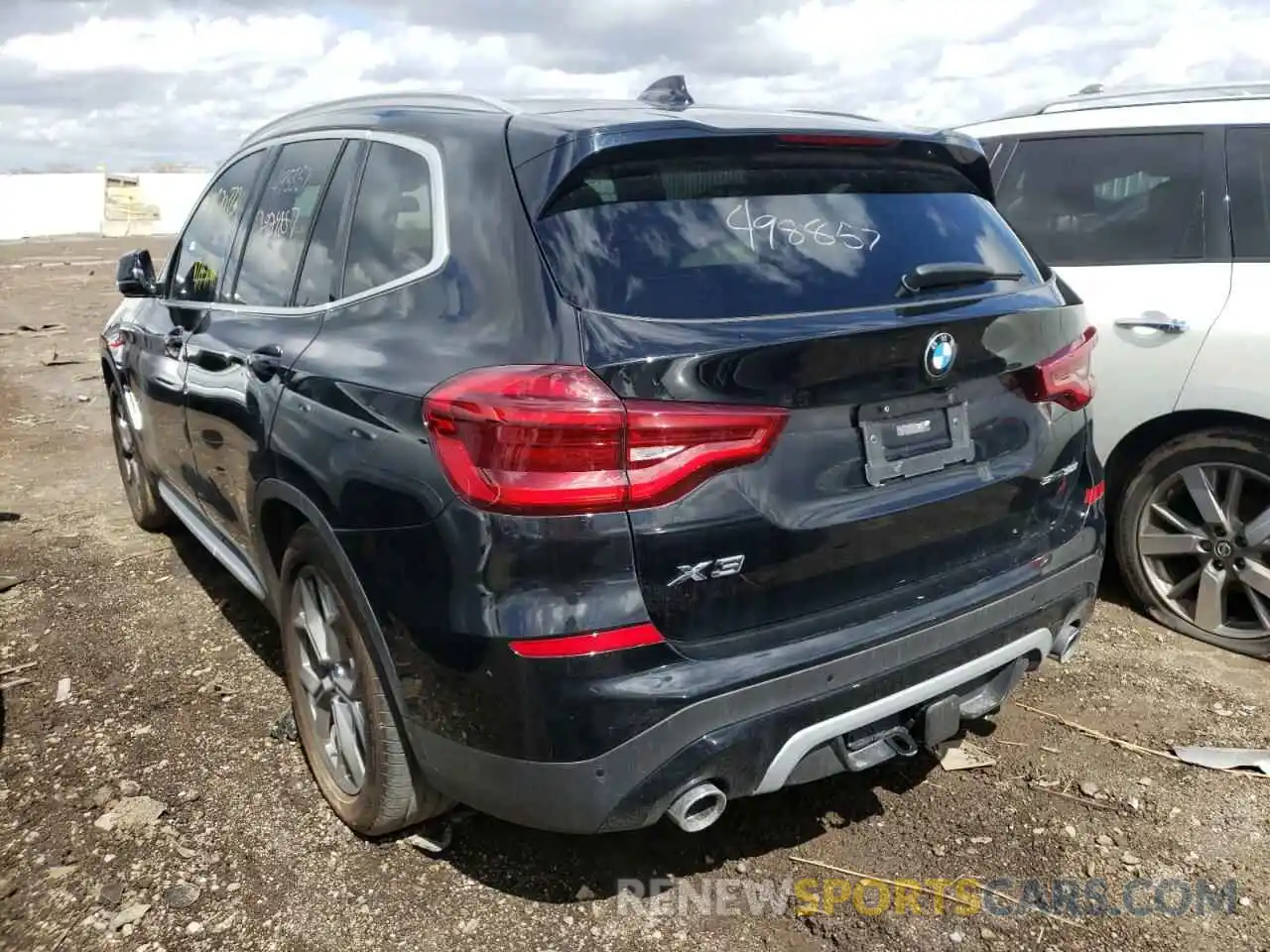 3 Photograph of a damaged car 5UXTY3C09M9F45104 BMW X3 2021