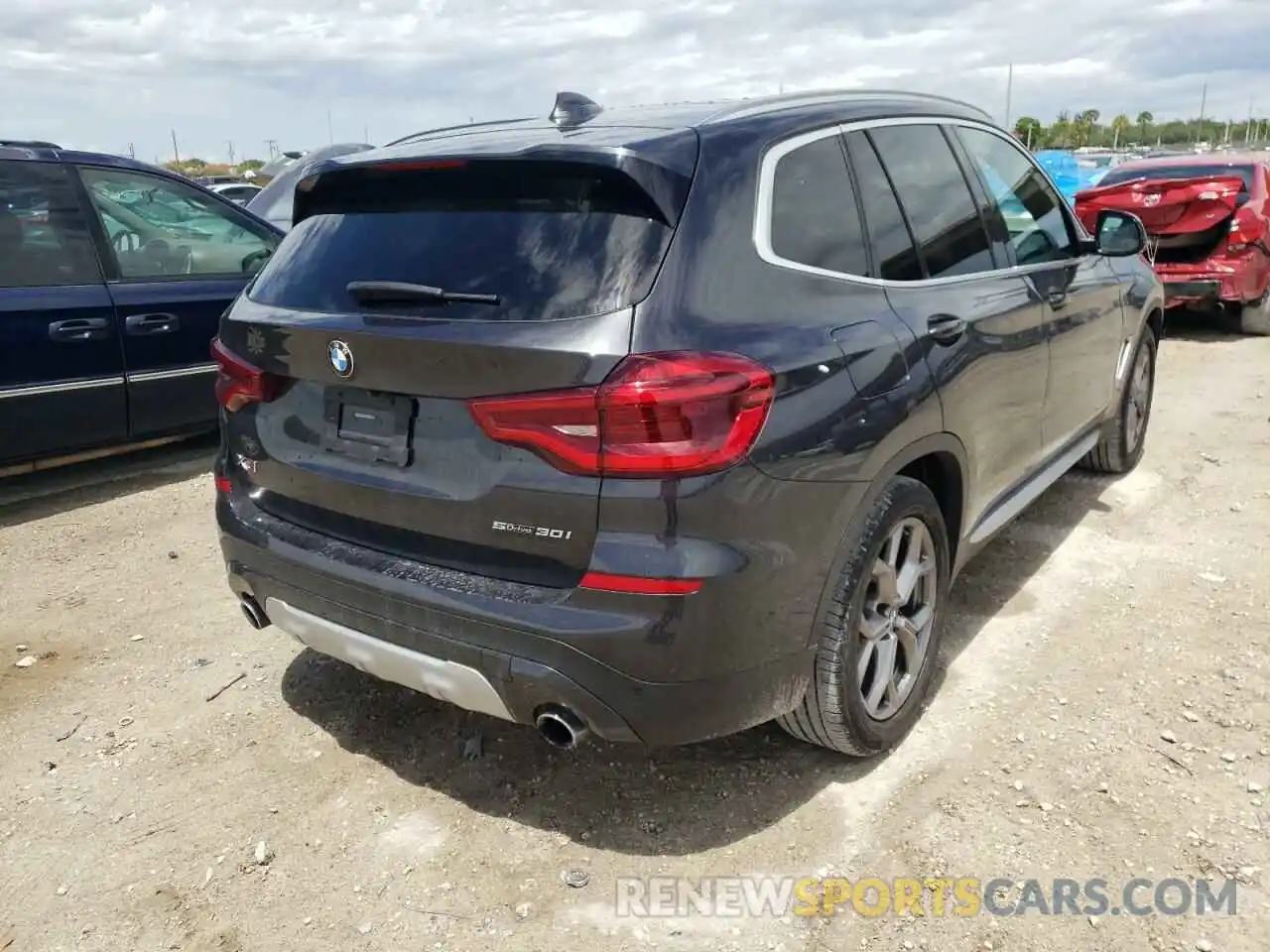 4 Фотография поврежденного автомобиля 5UXTY3C09M9F99275 BMW X3 2021