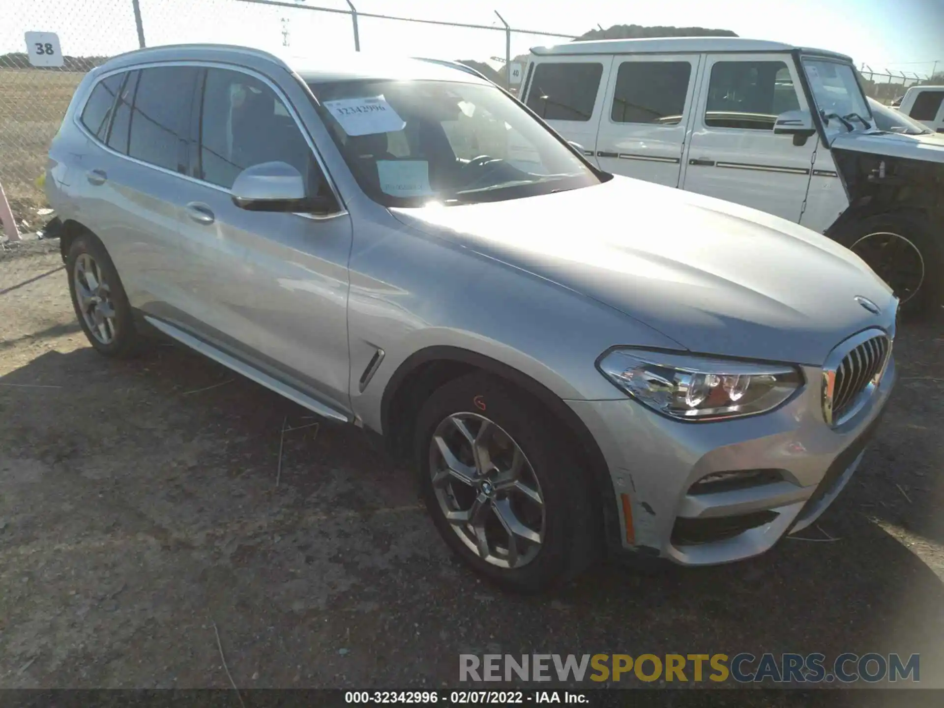 1 Photograph of a damaged car 5UXTY3C09M9H50549 BMW X3 2021