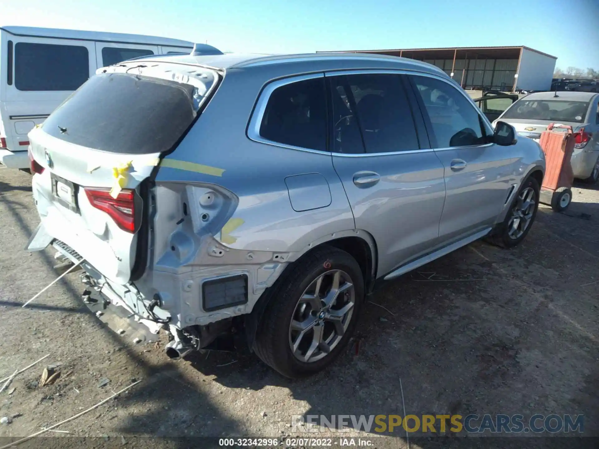 4 Photograph of a damaged car 5UXTY3C09M9H50549 BMW X3 2021