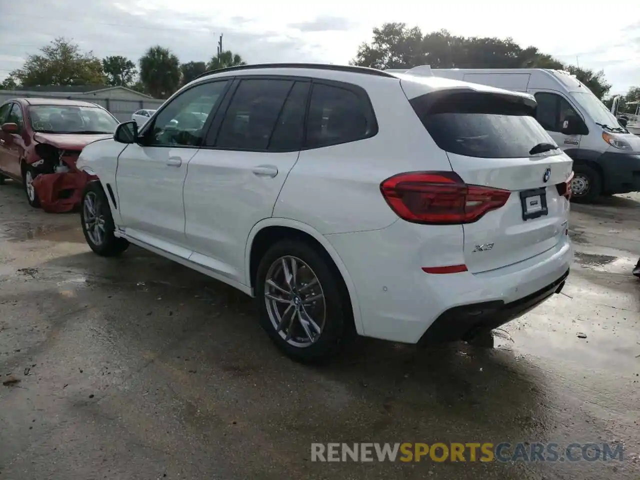 3 Photograph of a damaged car 5UXTY3C09M9H85575 BMW X3 2021