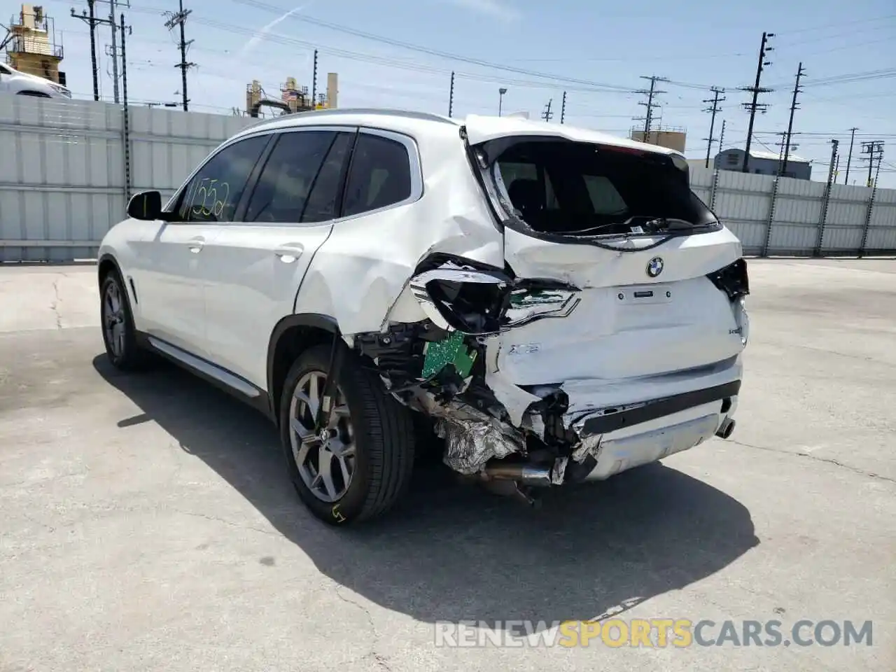 3 Photograph of a damaged car 5UXTY3C0XM9E19950 BMW X3 2021