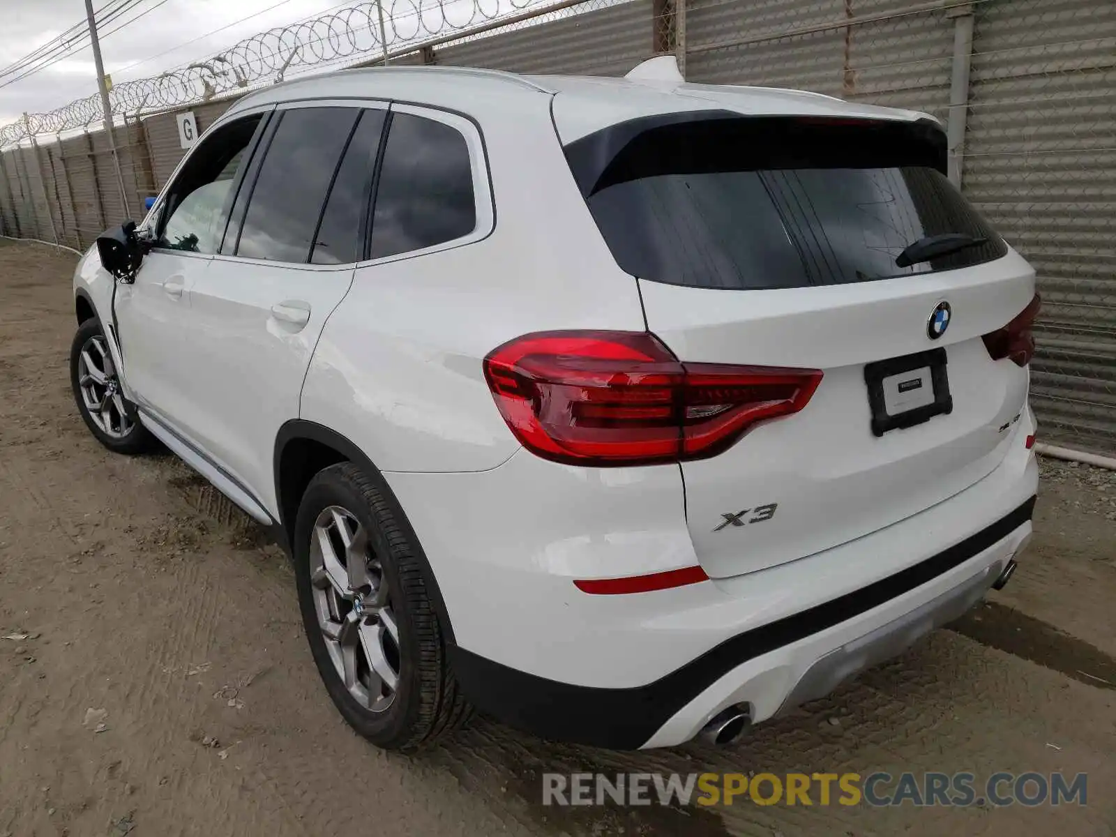 3 Фотография поврежденного автомобиля 5UXTY3C0XM9F05050 BMW X3 2021