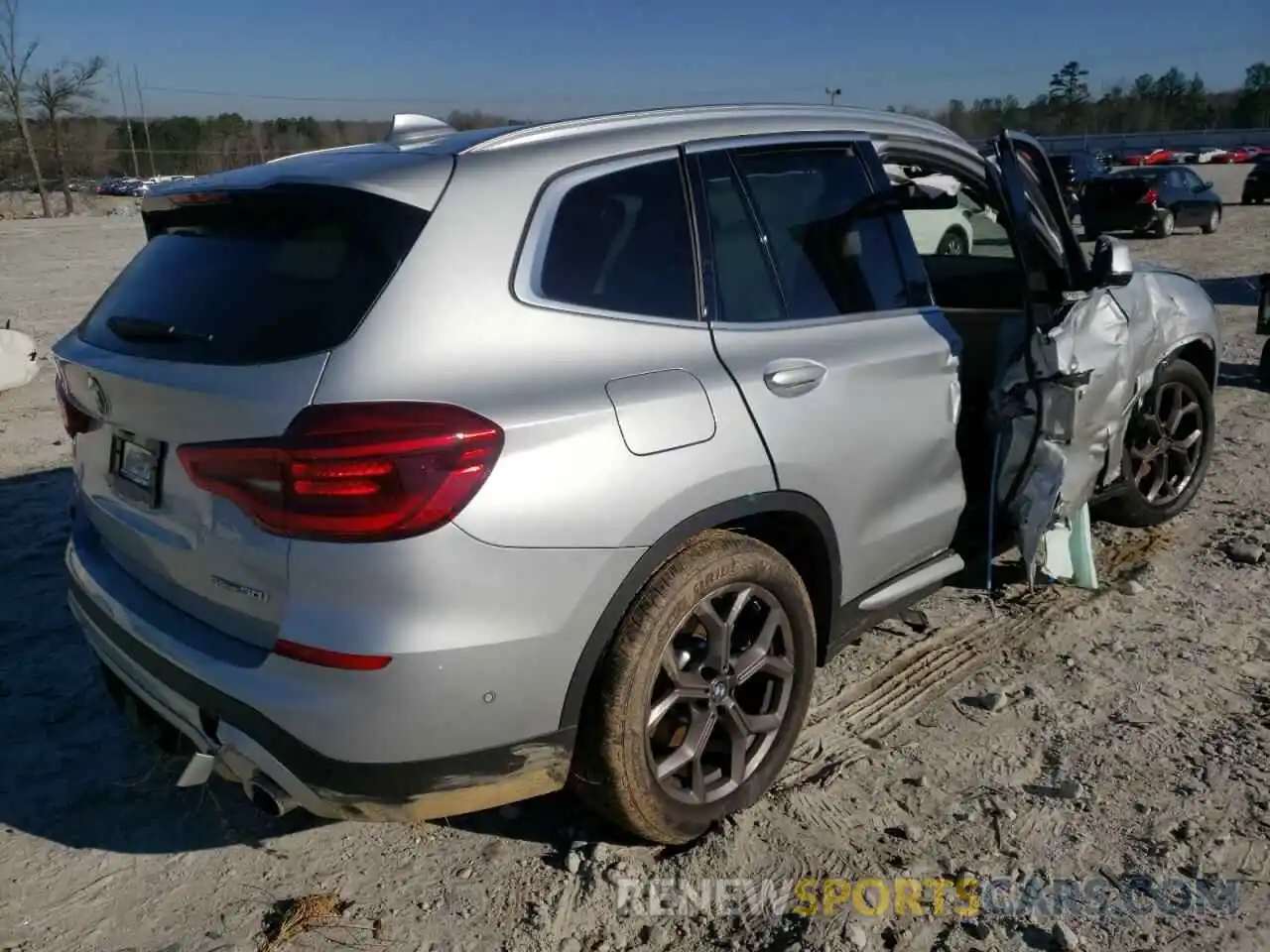 4 Photograph of a damaged car 5UXTY3C0XM9F42888 BMW X3 2021