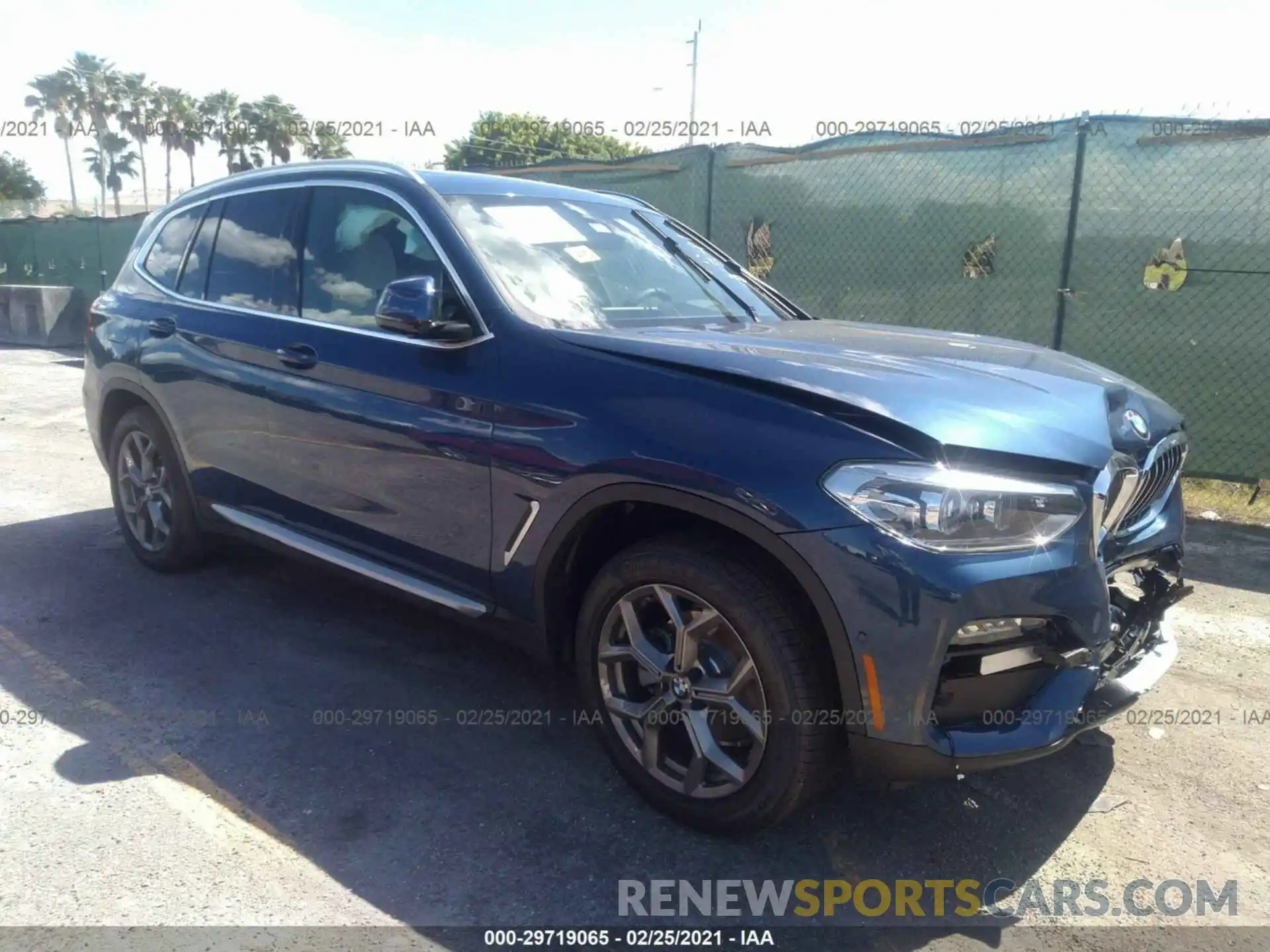 1 Photograph of a damaged car 5UXTY3C0XM9F68391 BMW X3 2021