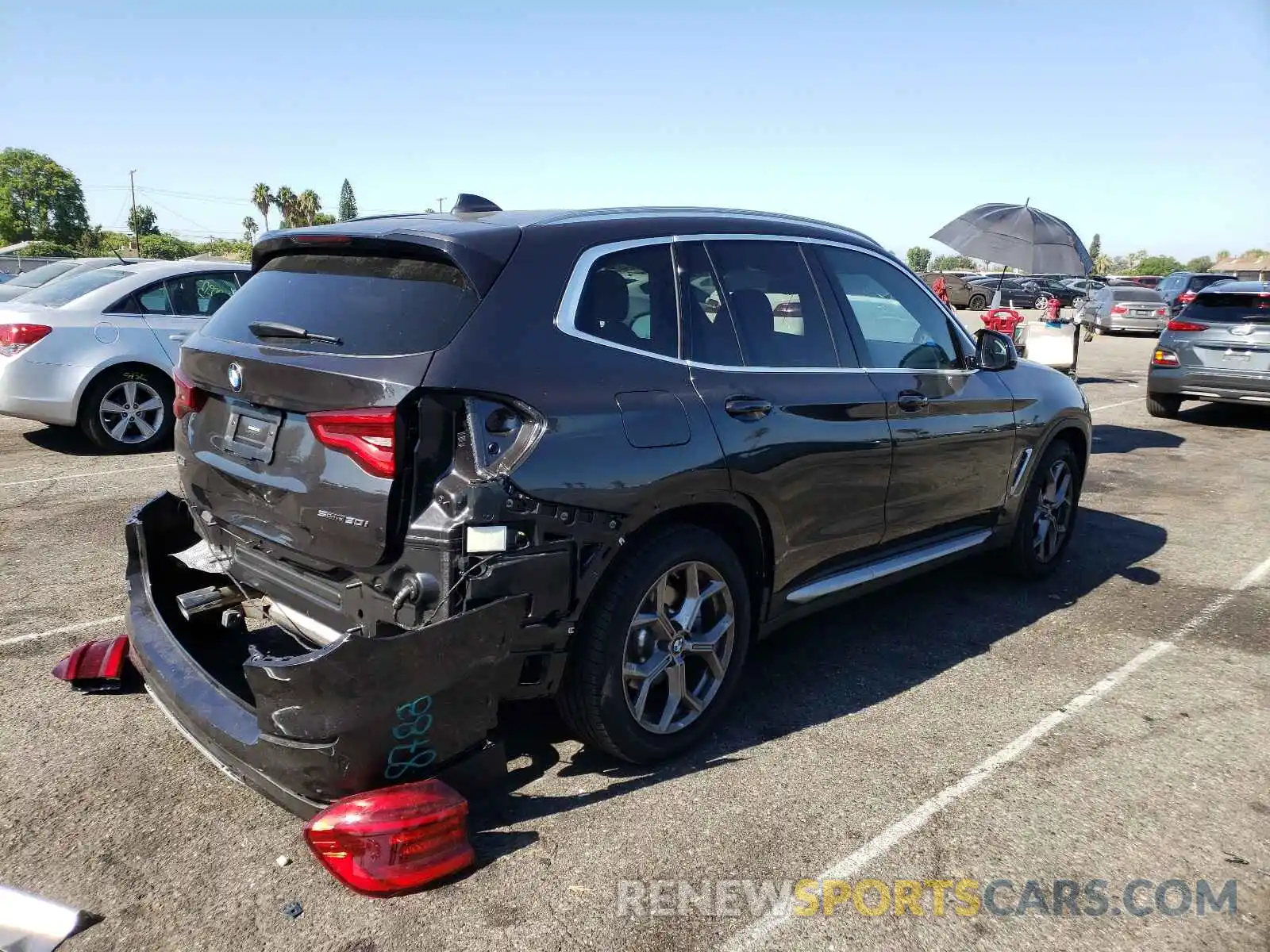 4 Photograph of a damaged car 5UXTY3C0XM9F99642 BMW X3 2021