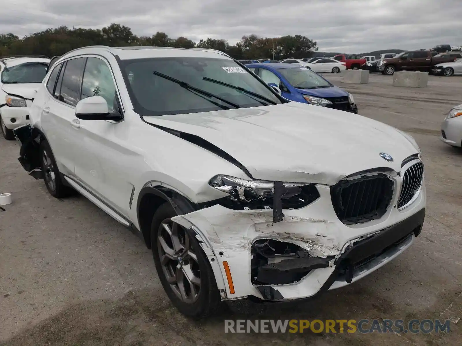 1 Photograph of a damaged car 5UXTY5C00M9E70904 BMW X3 2021