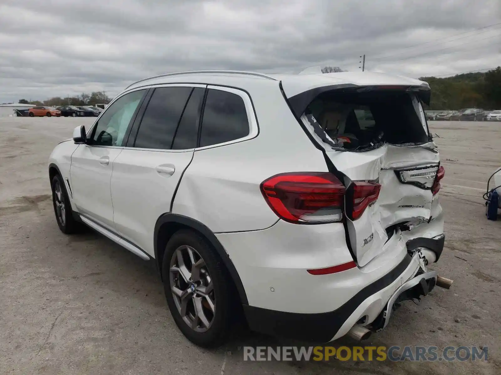 3 Photograph of a damaged car 5UXTY5C00M9E70904 BMW X3 2021