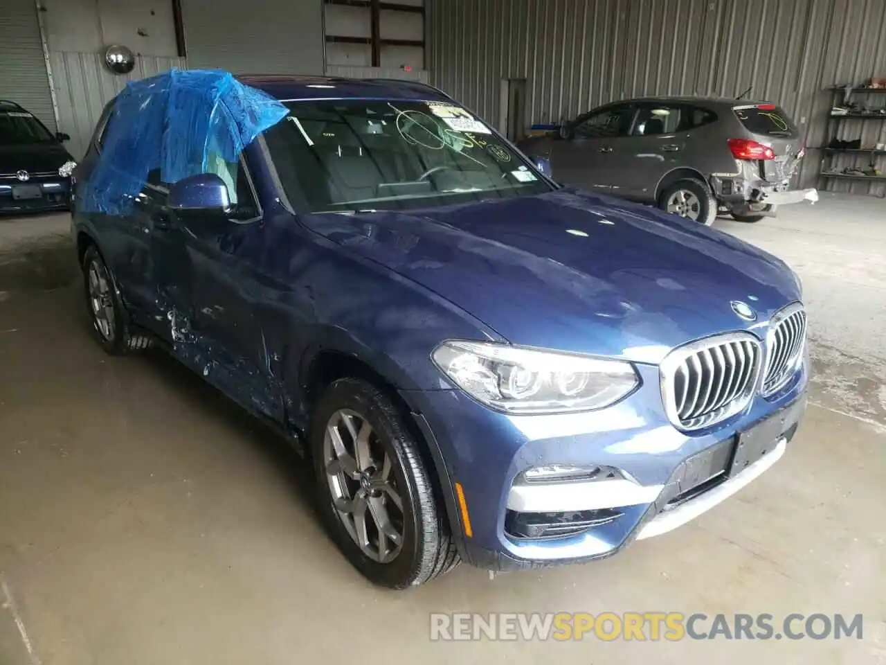 1 Photograph of a damaged car 5UXTY5C00M9E71003 BMW X3 2021