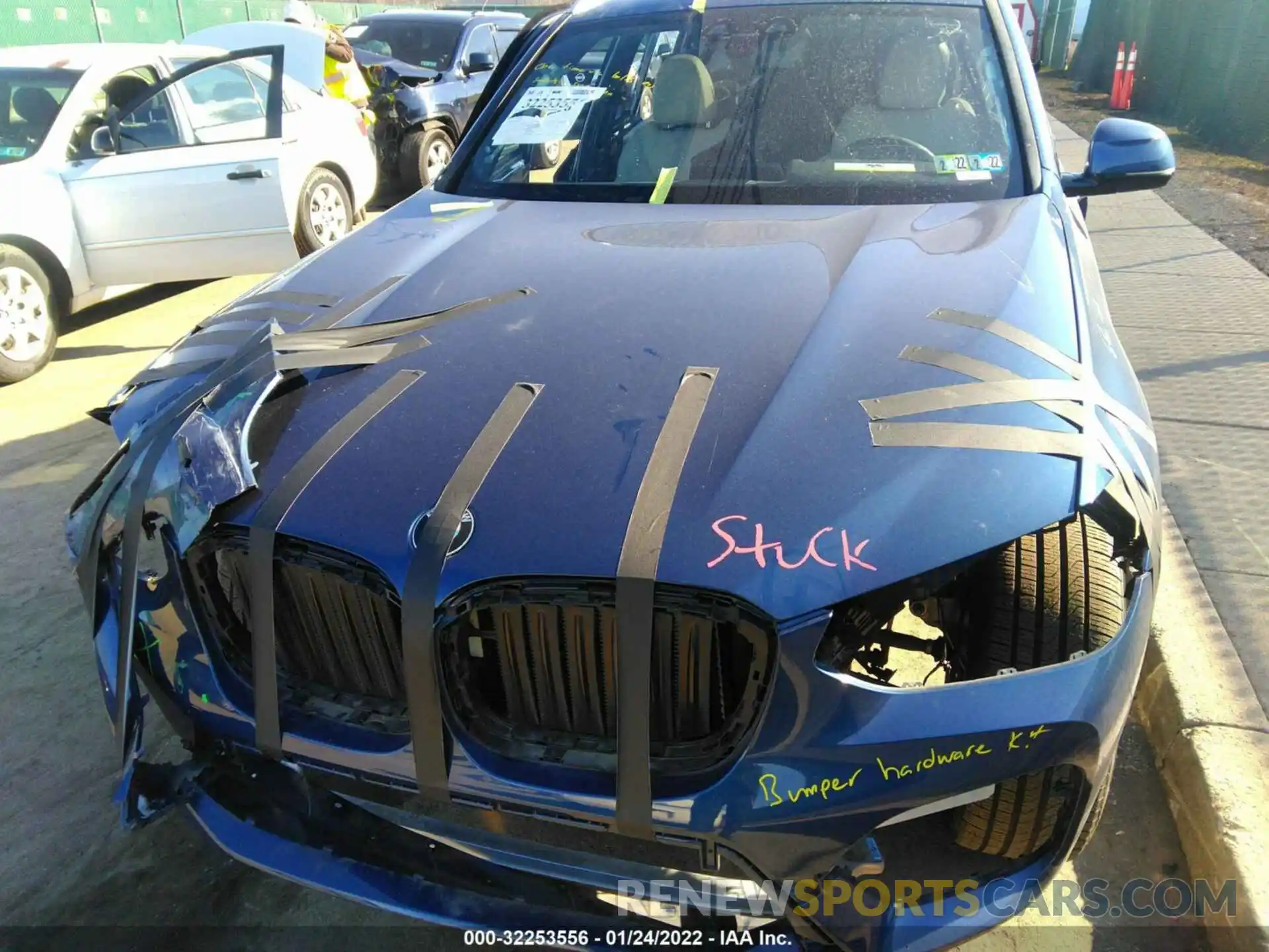 10 Photograph of a damaged car 5UXTY5C00M9F82392 BMW X3 2021