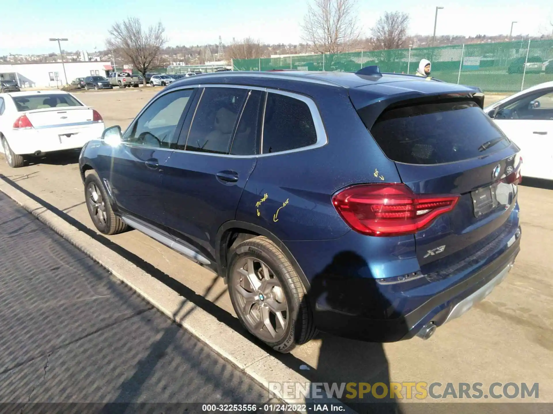 3 Photograph of a damaged car 5UXTY5C00M9F82392 BMW X3 2021