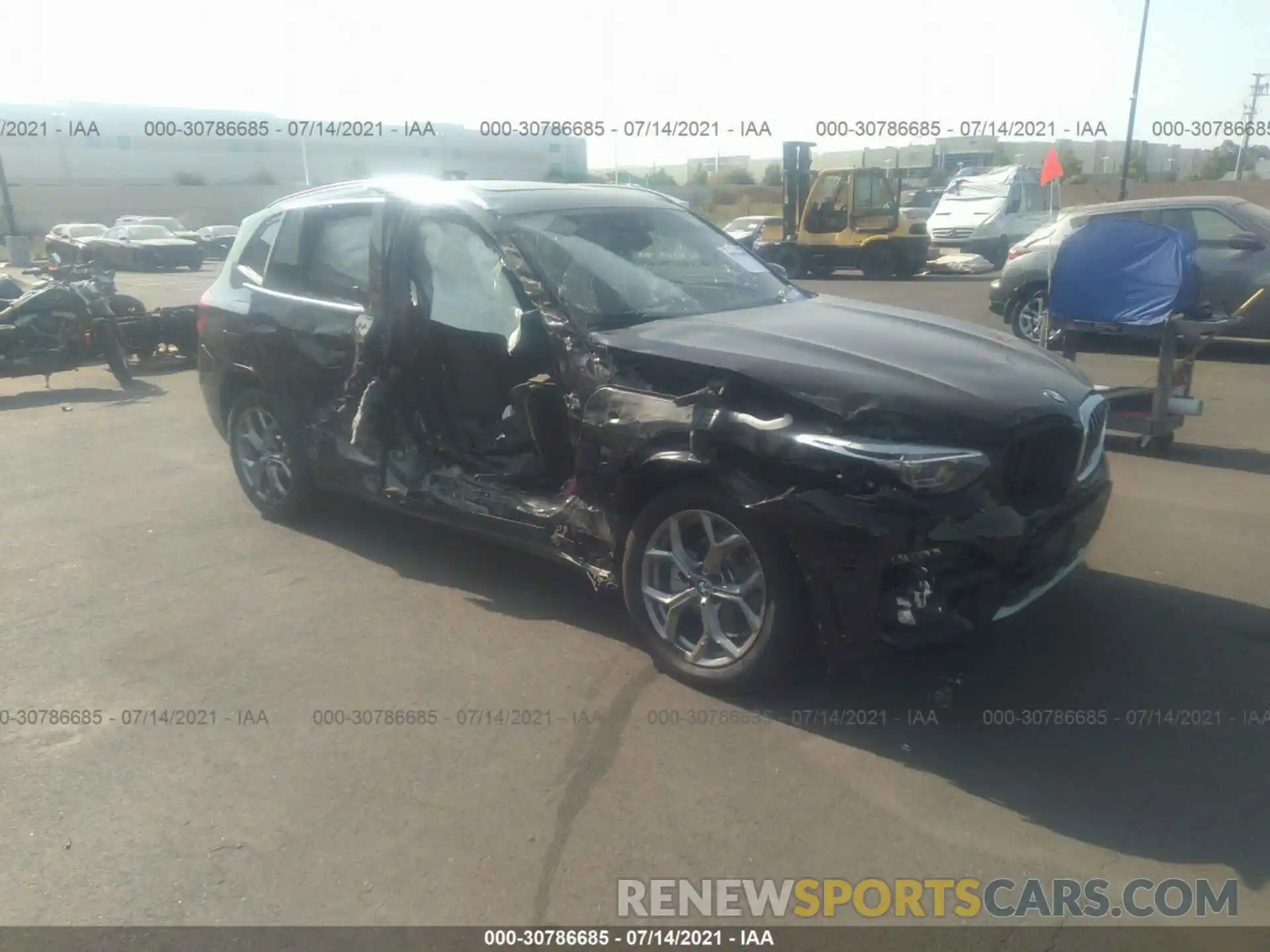 1 Photograph of a damaged car 5UXTY5C00M9F94333 BMW X3 2021