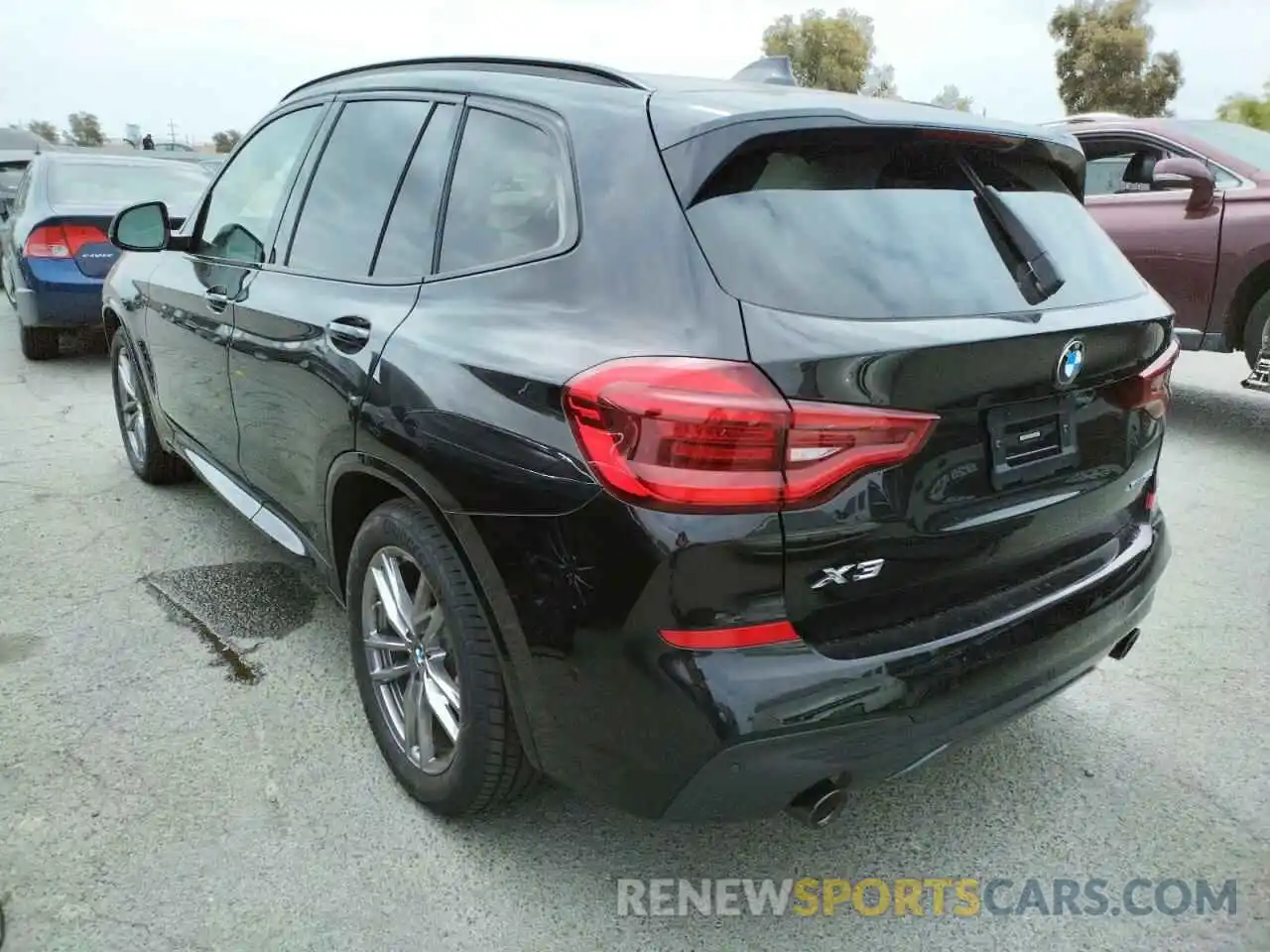 3 Photograph of a damaged car 5UXTY5C00M9G79768 BMW X3 2021