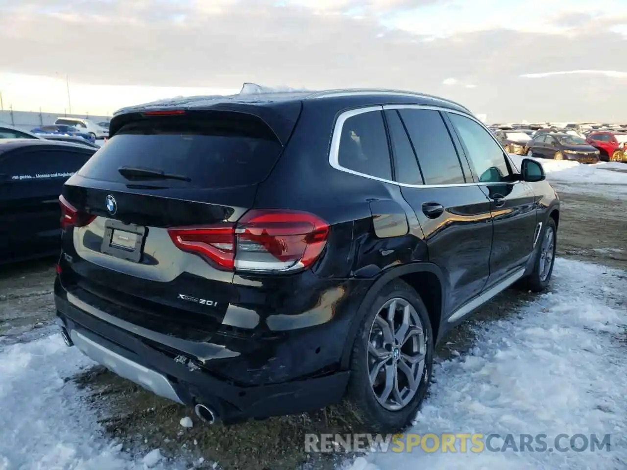 4 Photograph of a damaged car 5UXTY5C00M9H01462 BMW X3 2021