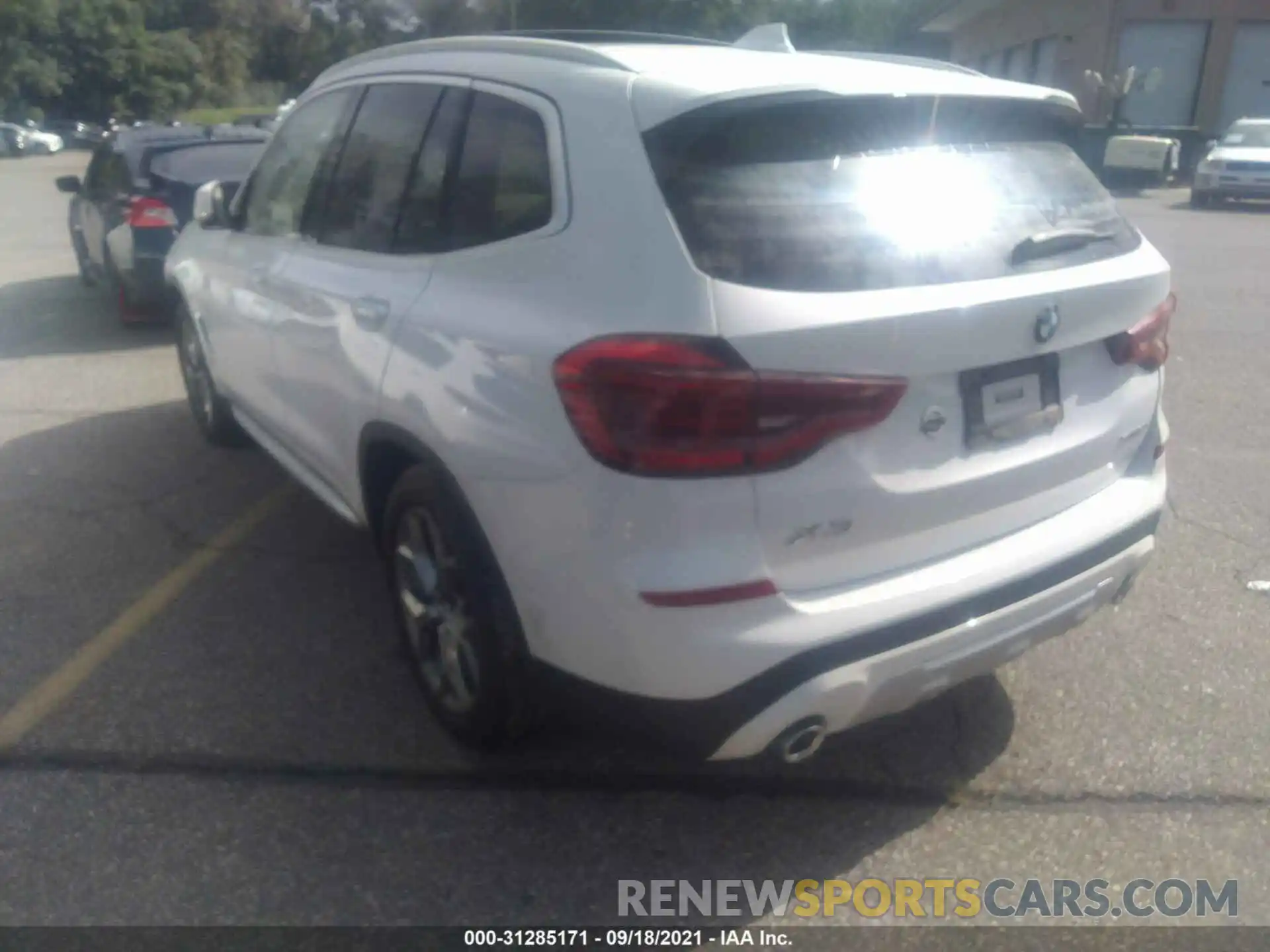 3 Photograph of a damaged car 5UXTY5C00M9H89395 BMW X3 2021