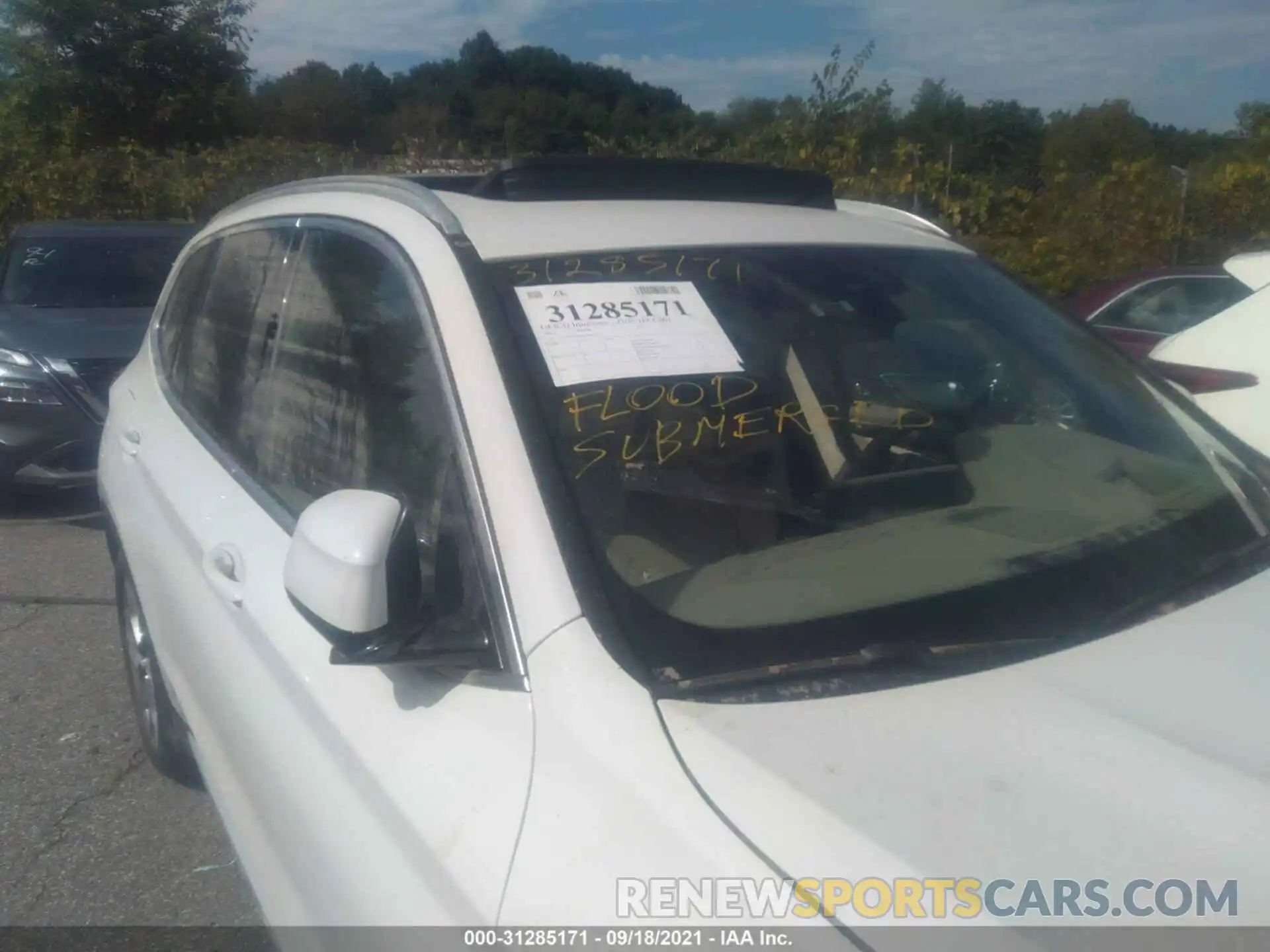 6 Photograph of a damaged car 5UXTY5C00M9H89395 BMW X3 2021