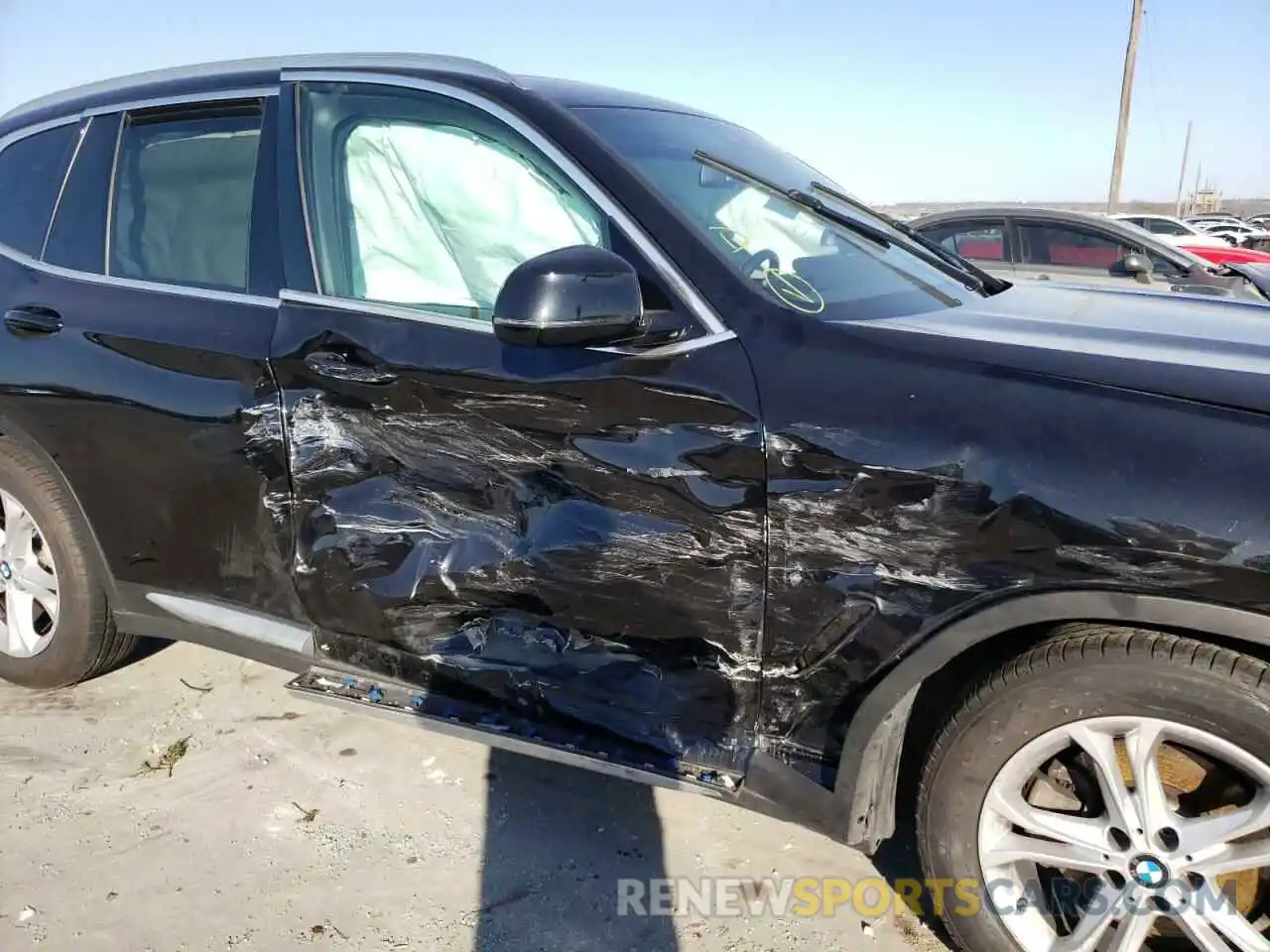 9 Photograph of a damaged car 5UXTY5C00M9H99604 BMW X3 2021