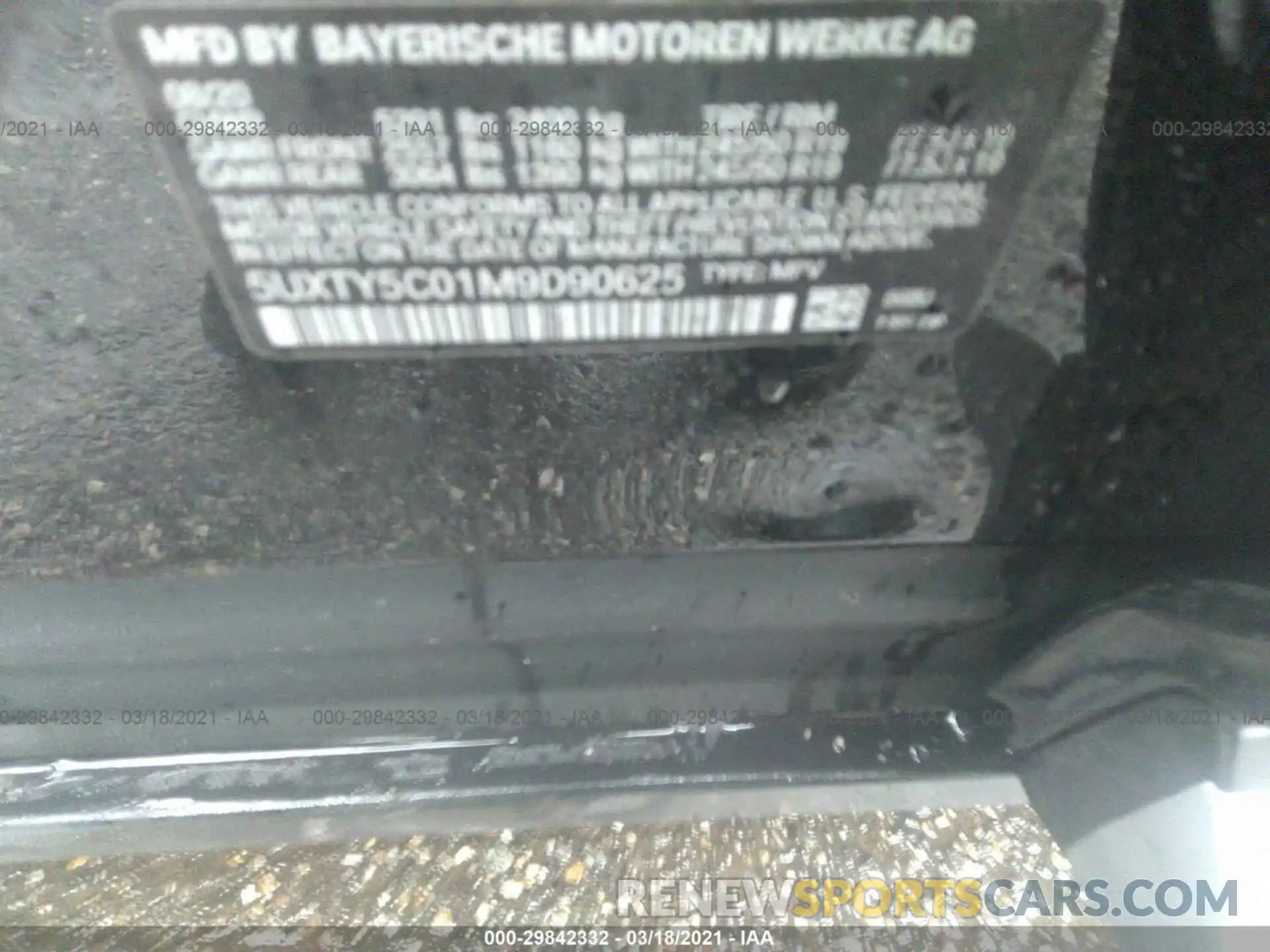 9 Photograph of a damaged car 5UXTY5C01M9D90625 BMW X3 2021