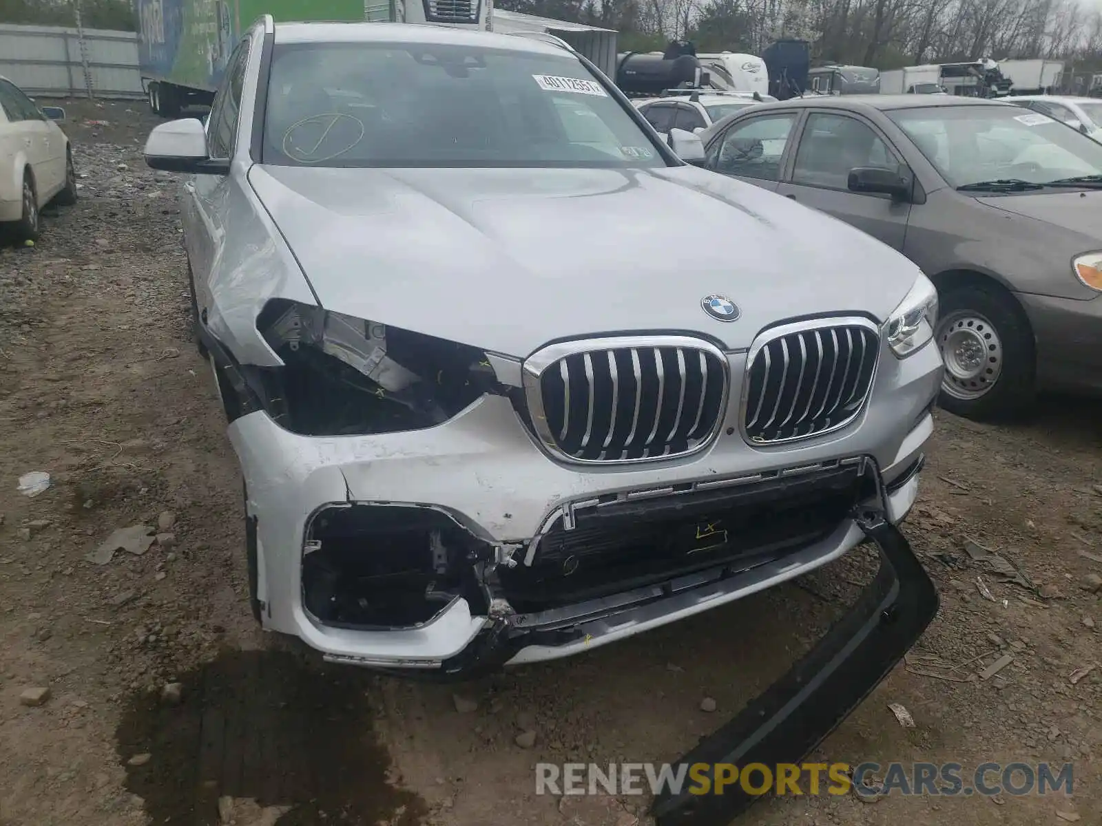 9 Photograph of a damaged car 5UXTY5C01M9E60740 BMW X3 2021