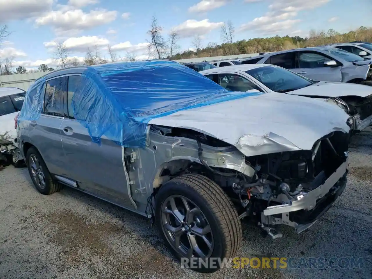 1 Photograph of a damaged car 5UXTY5C01M9G24214 BMW X3 2021