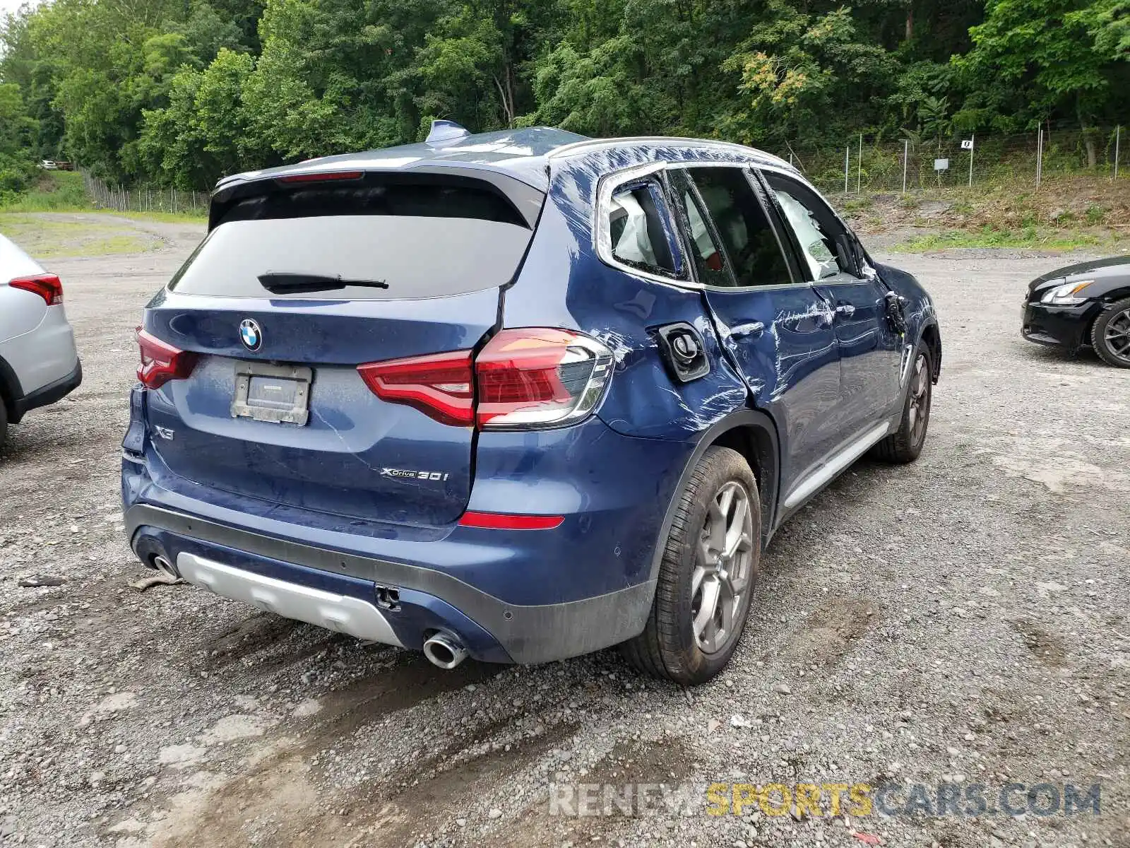 4 Photograph of a damaged car 5UXTY5C01M9G67256 BMW X3 2021