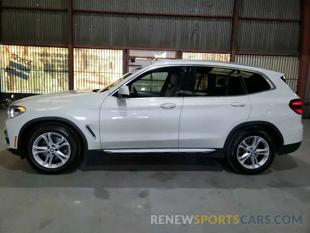 3 Photograph of a damaged car 5UXTY5C01M9H24460 BMW X3 2021